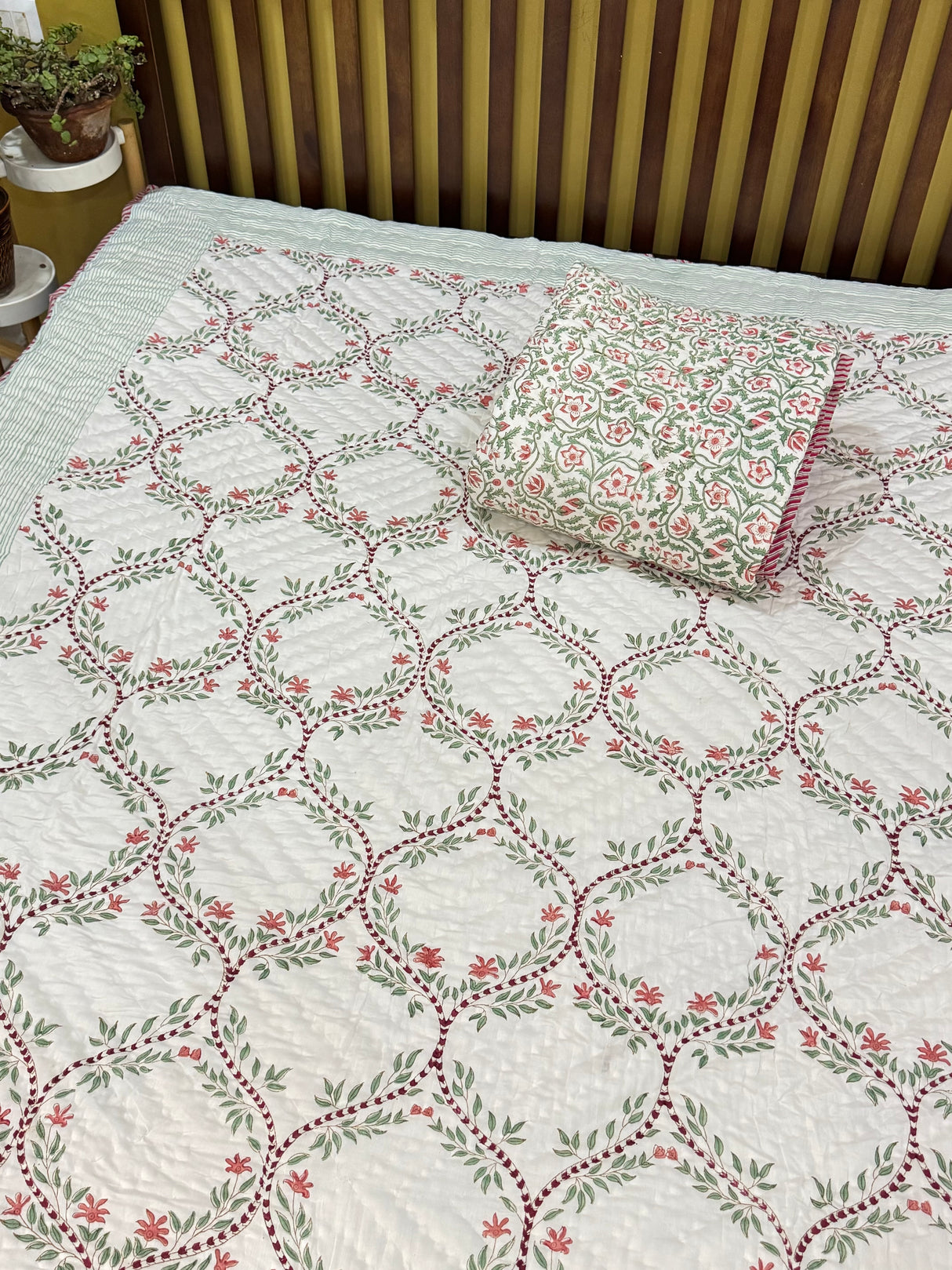 Blockprint Mulmul Reversible Quilt