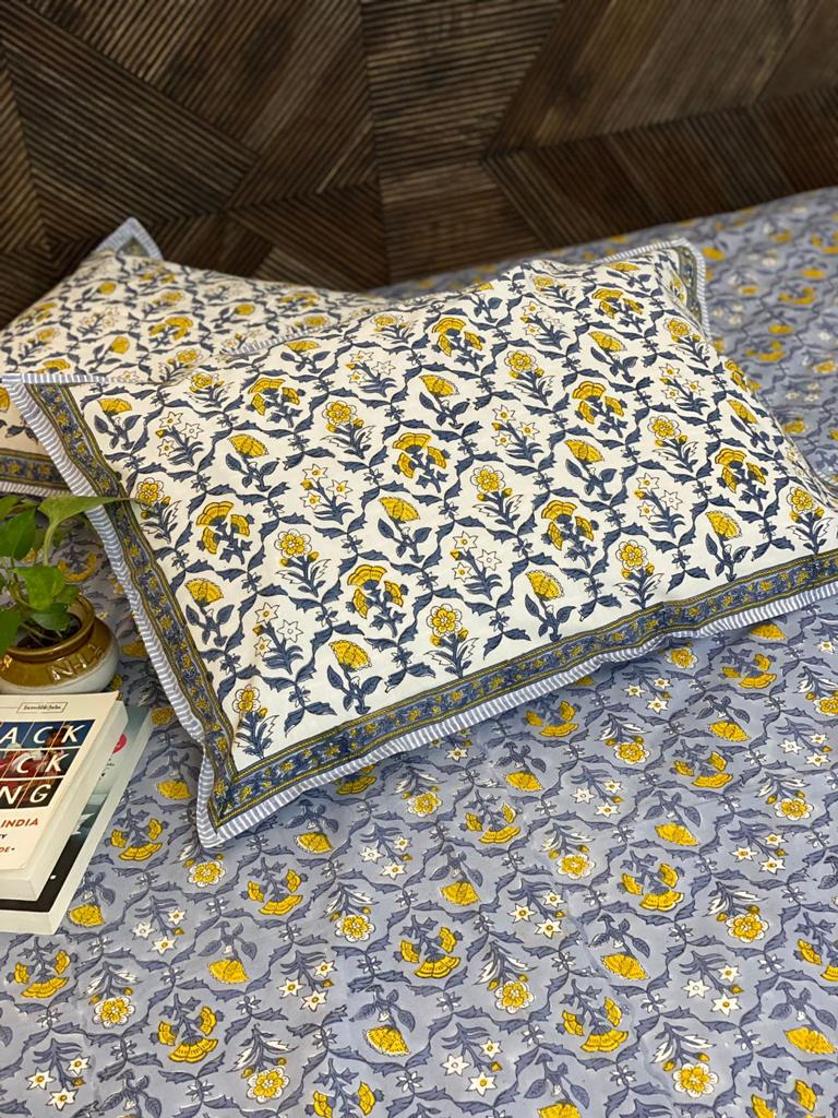 Elasticated cotton bedsheet with traditional geometric block print