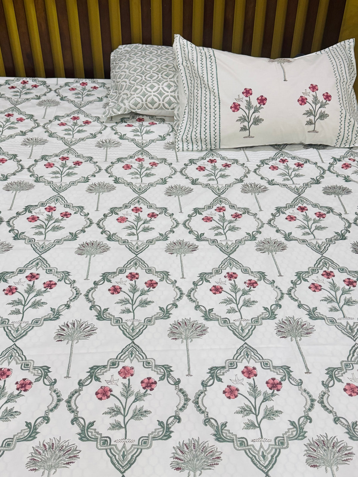 Export quality floral block print bedsheet for wholesale buyers