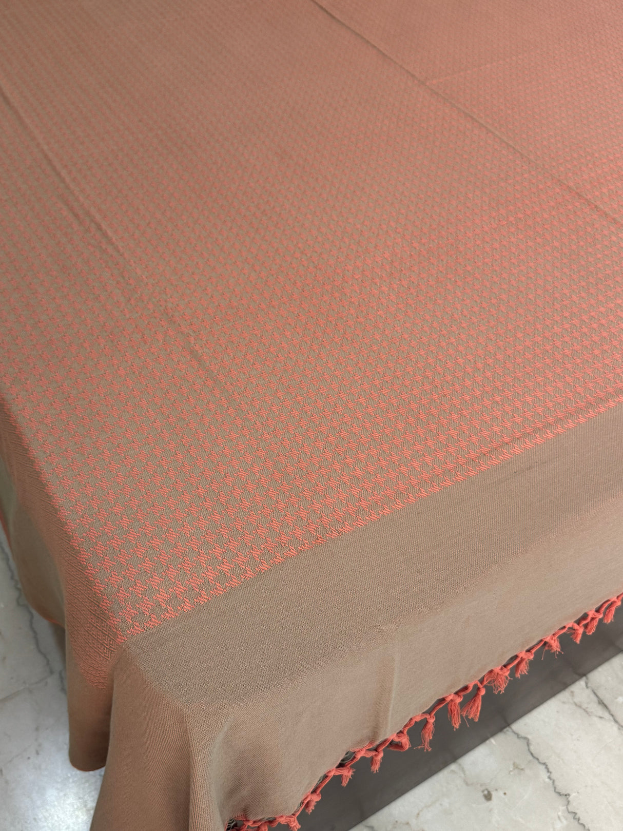 Peach Brown REVERSIBLE Bedspread with 2 Pillow Cases