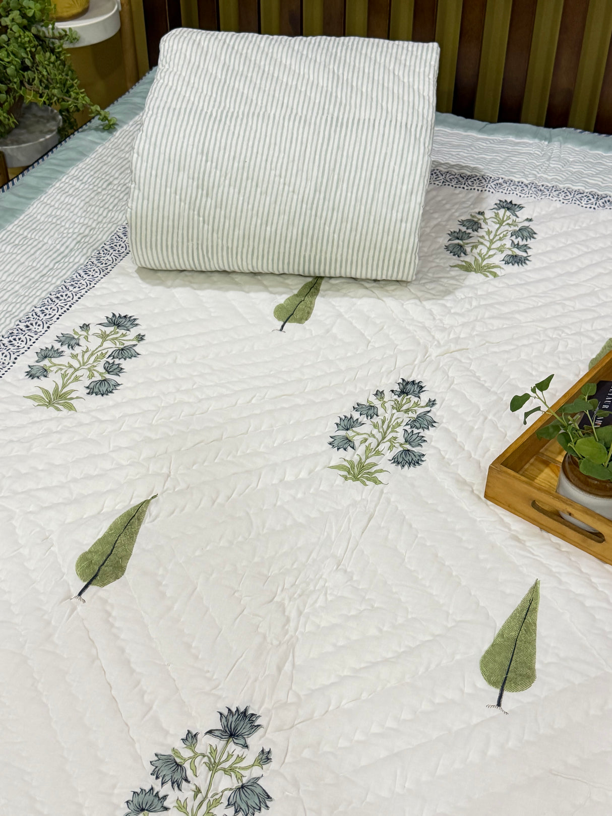 Blockprint Mulmul Reversible Quilt