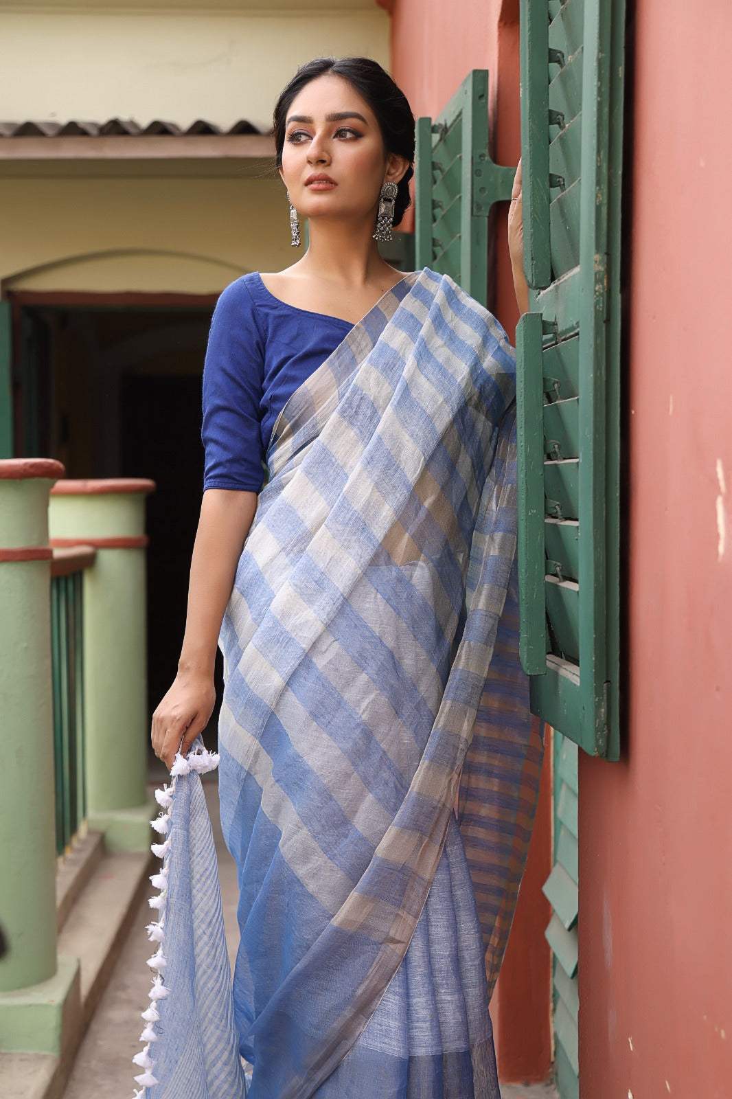 Beautiful Blue Handloom Tissue Linen Saree