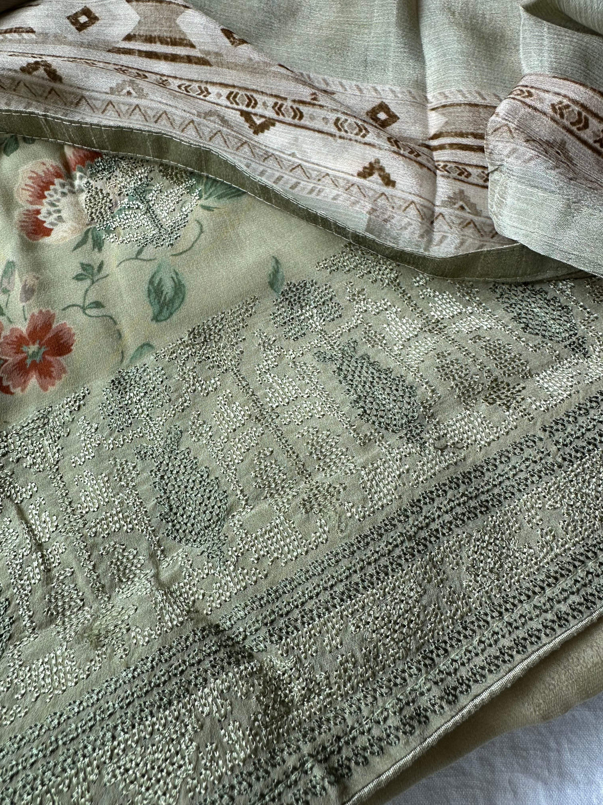 Crepe unstitched kurta with machine embroidery and bottom fabric with Dupatta