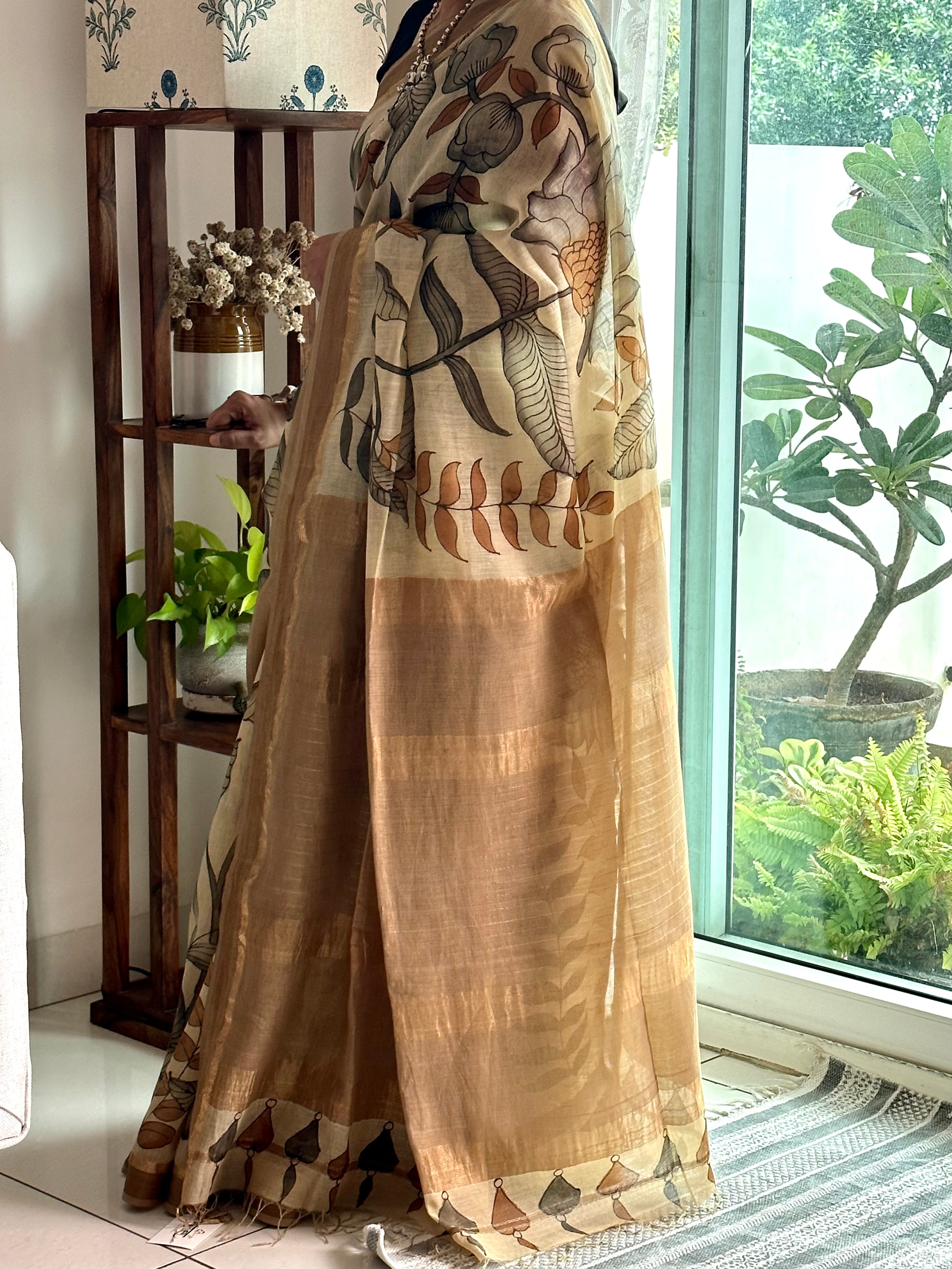 Beige Floral Handloom maheshwari Cotton Silk Kalamkari Saree