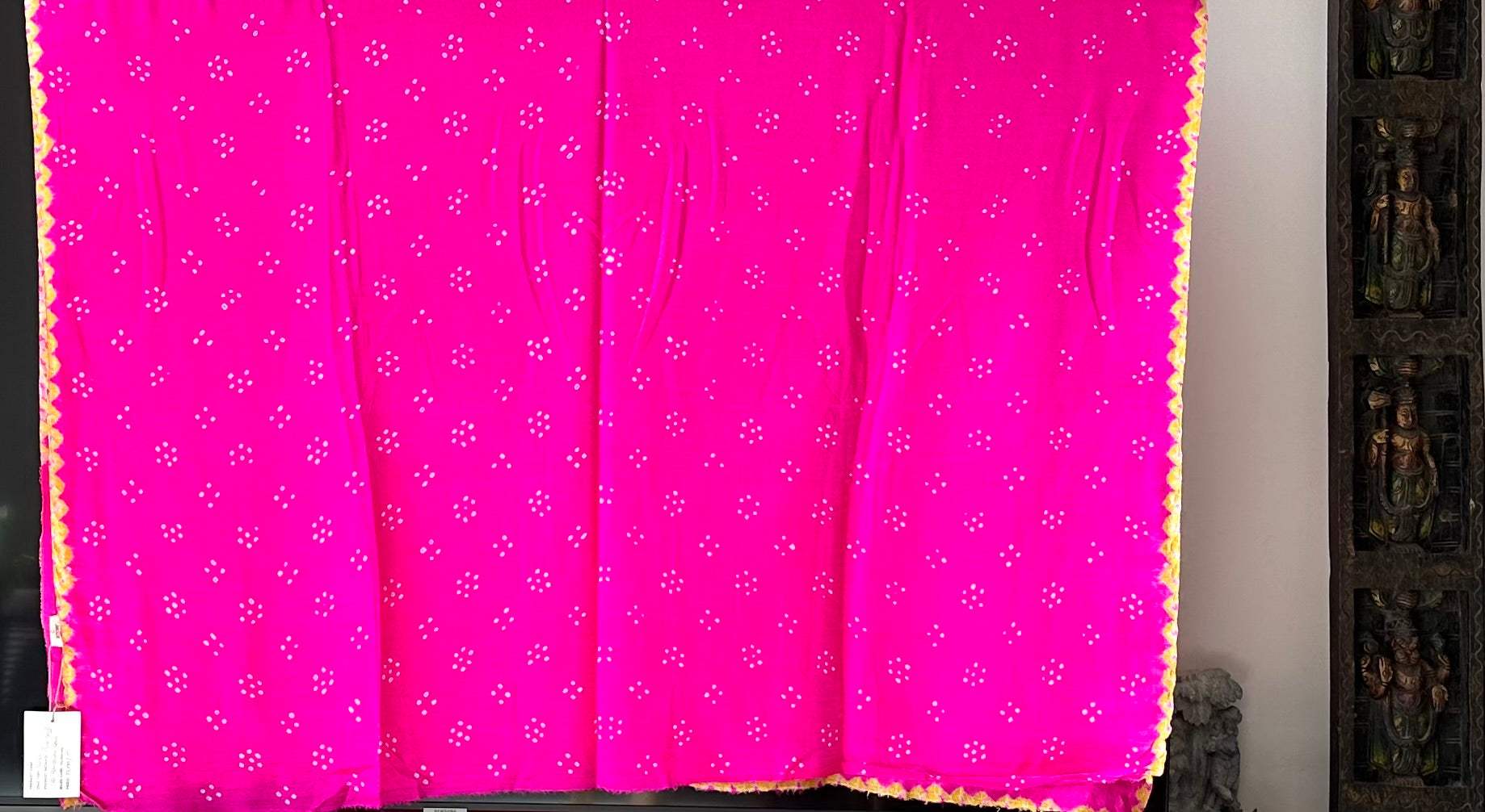 Handloom Pure Georgette Bandhani Saree with Beautiful Jungle Theme Border