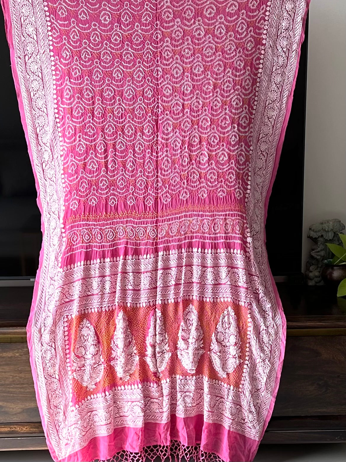 Machine Embroidered Georgette Bandhani Saree