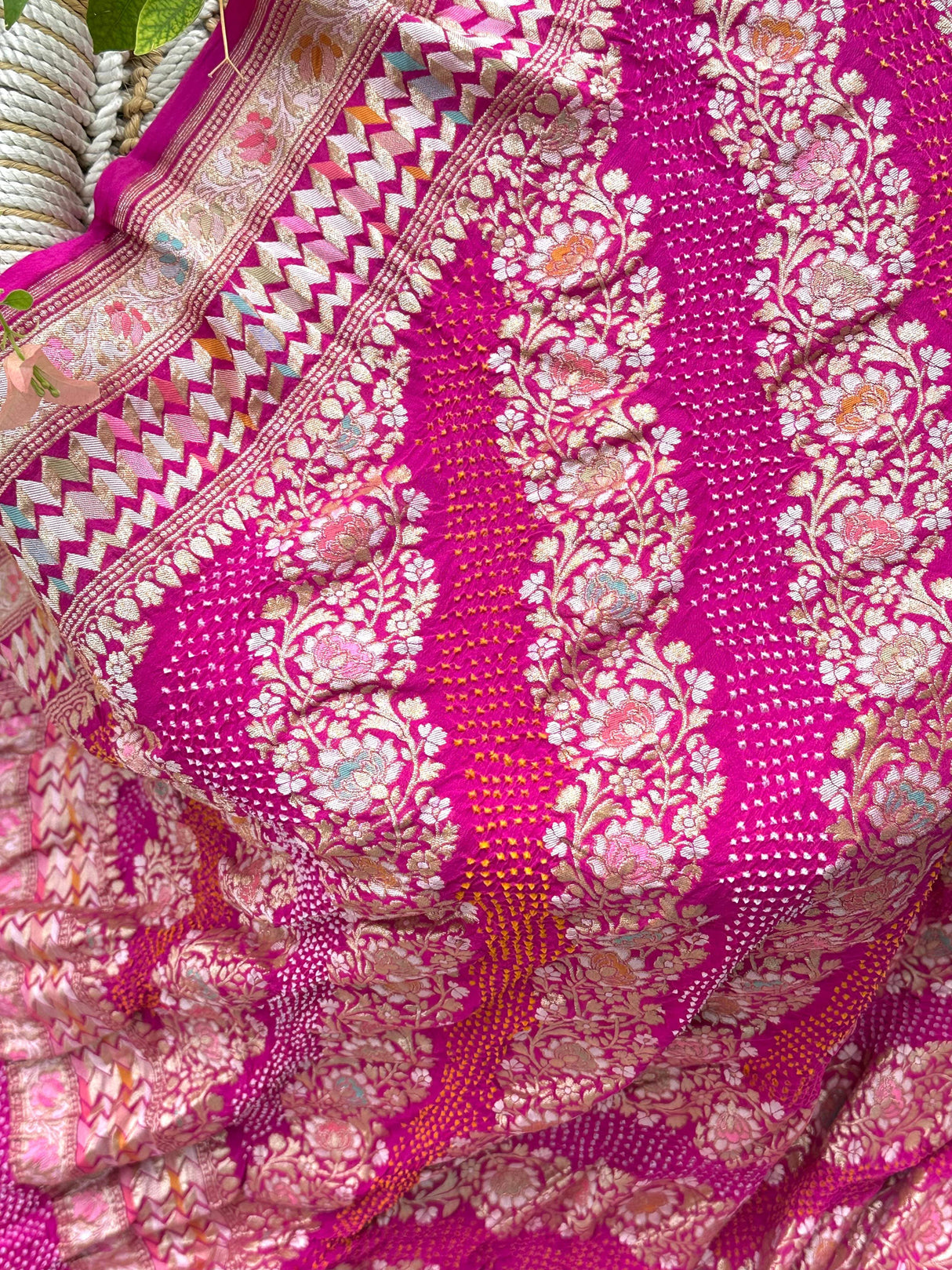 Floral Pink Exclusive Handloom Pure Banarsi Georgette Bandhani Saree