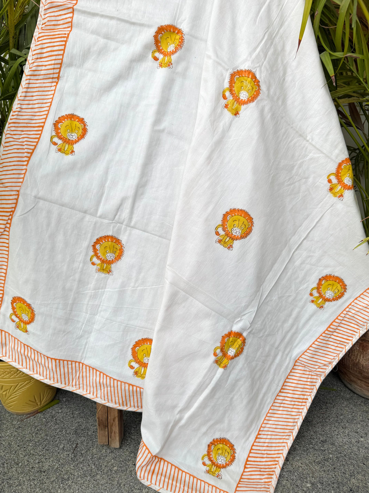 soft-lion-theme-layered-cotton-kids-blanket