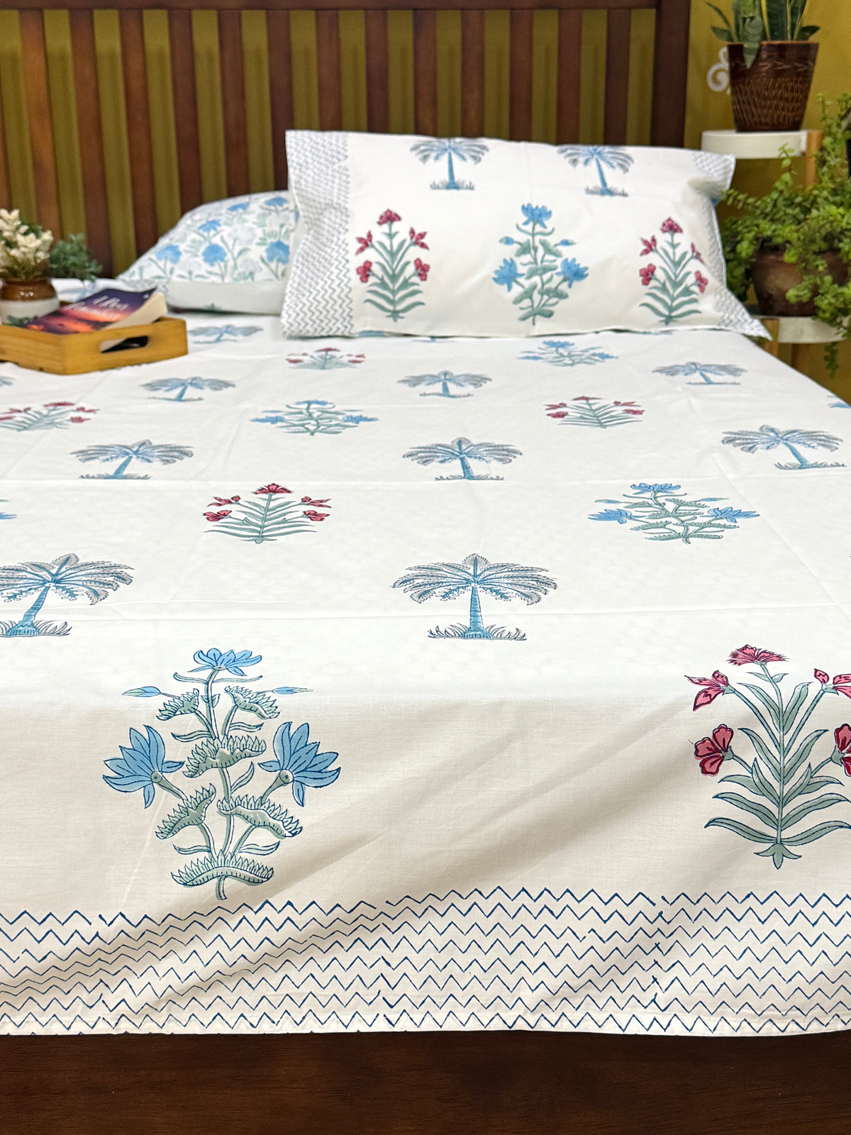 Palm Paradise handcrafted printed bedsheet