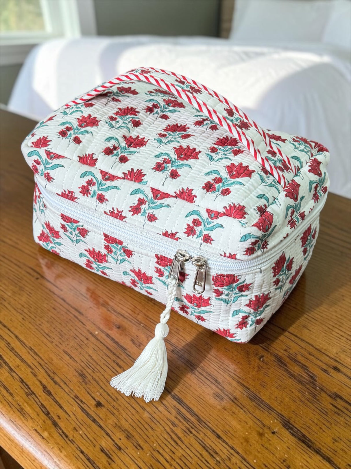 Easy Carry Lightweight Handcrafted Quilted Vanity Bag (with Zip Closure)