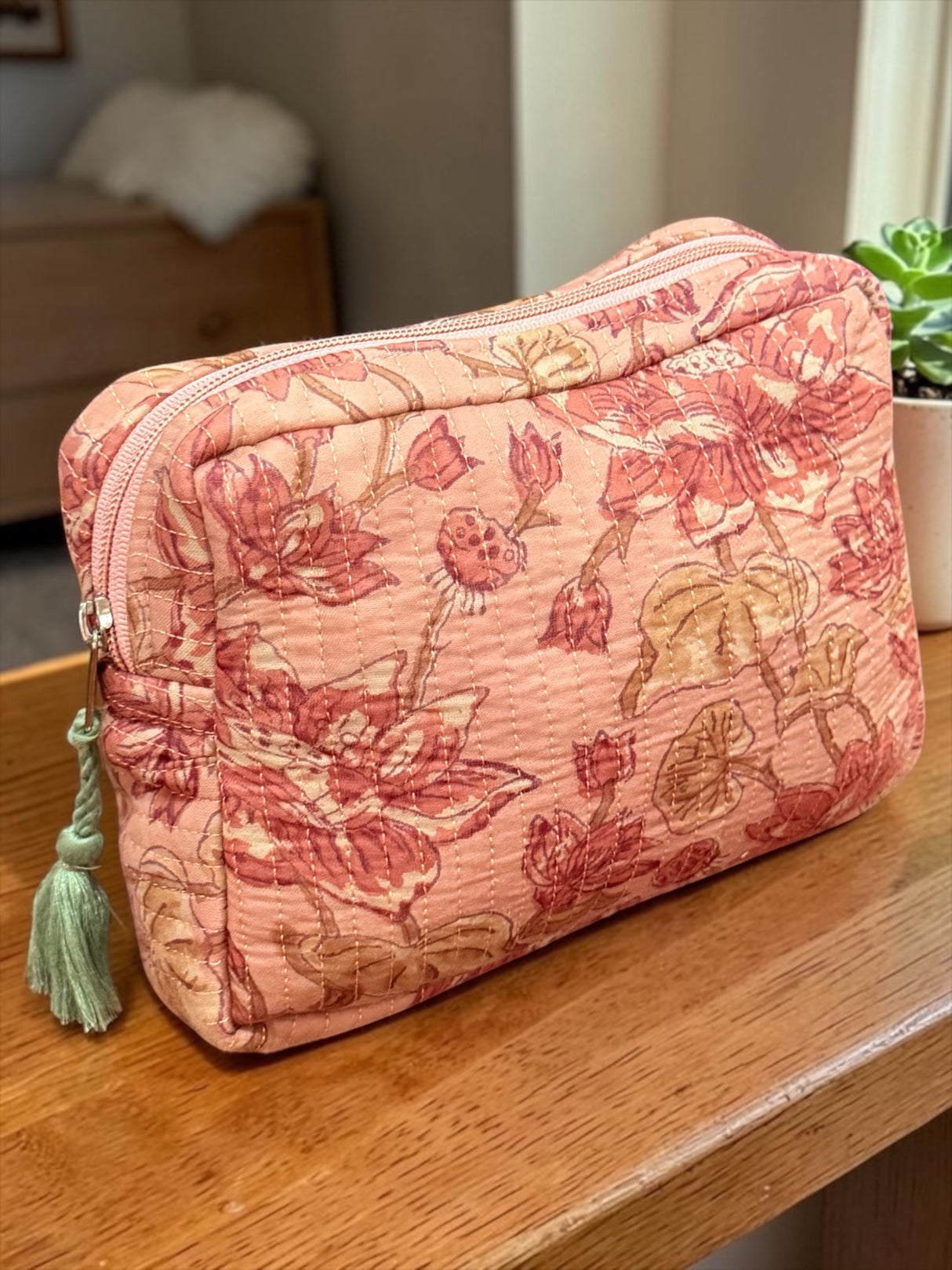Elegant Lightweight Block Print Design Handcrafted Travel Pouch (with Zip Closure)