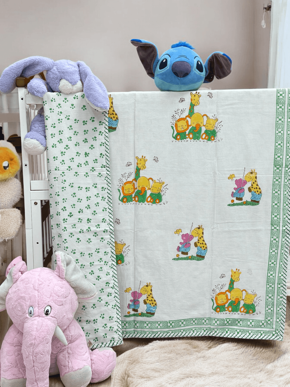 Best Selling Kids Dohar with Madagascar Animal Prints Giraffes Lions Elephants for Small Business Owners