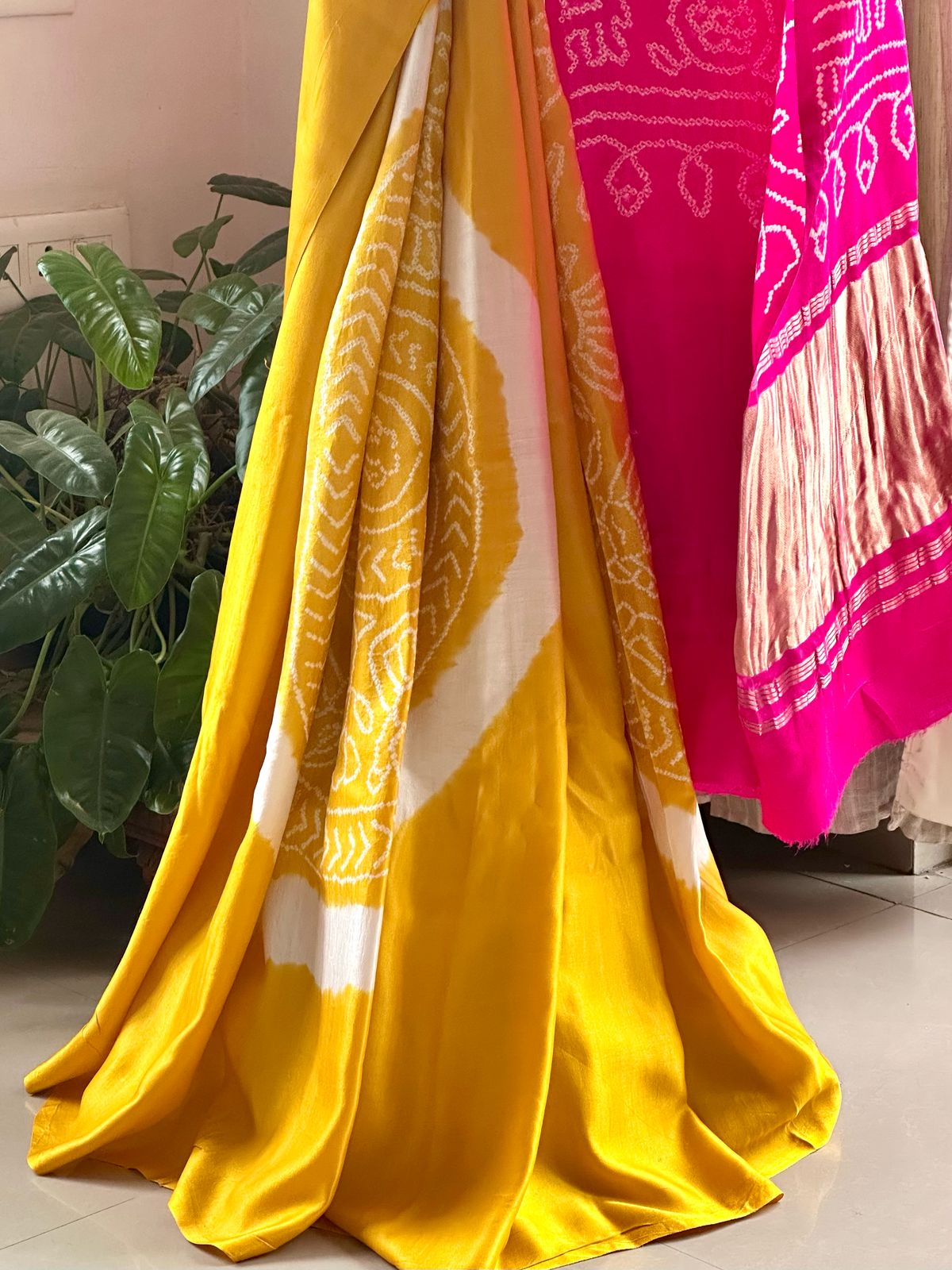 pure-gajji-silk-mustard-yellow-pink-rasmandal-circle-bandhani-saree