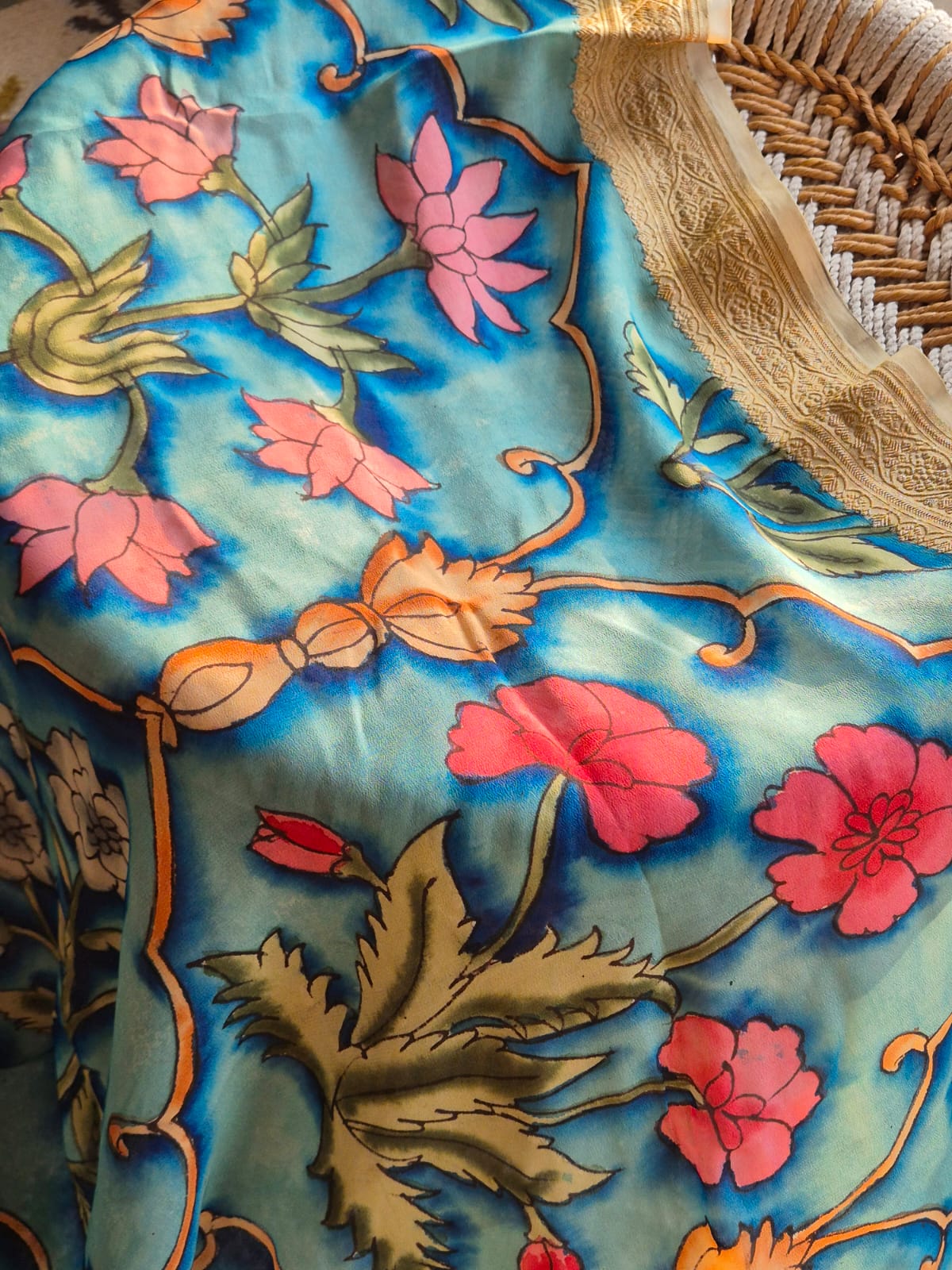 rangrekha-sutra-pure-banarasi-georgette-kalamkari-saree-with-lucknow-hand-chikankari