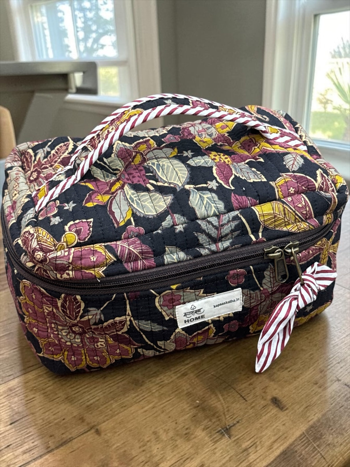 artisan-handcrafted-travel-organizer-vanity-bag