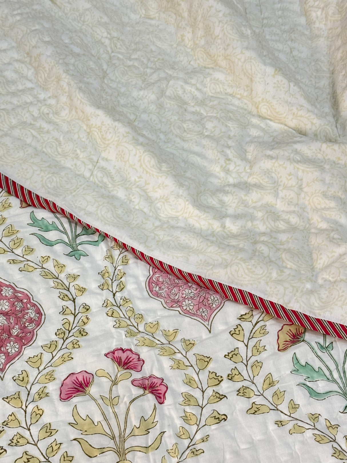 artisan-made-mulmul-reversible-king-size