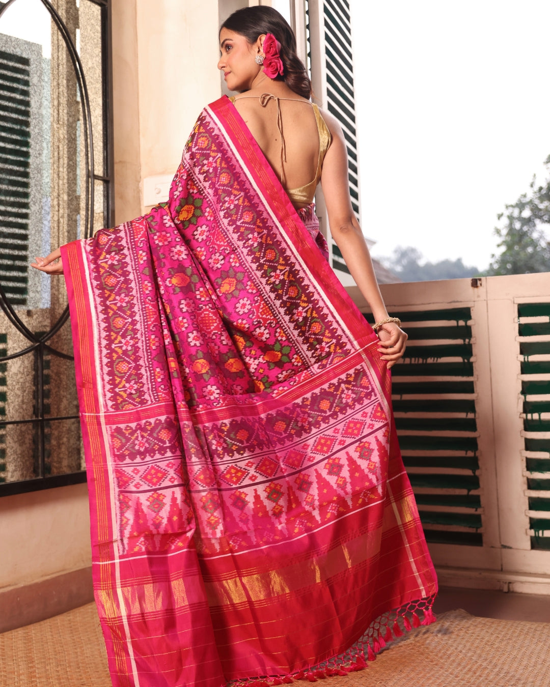 artisan-woven-ikat-saree-with-heritage-inspired-layout