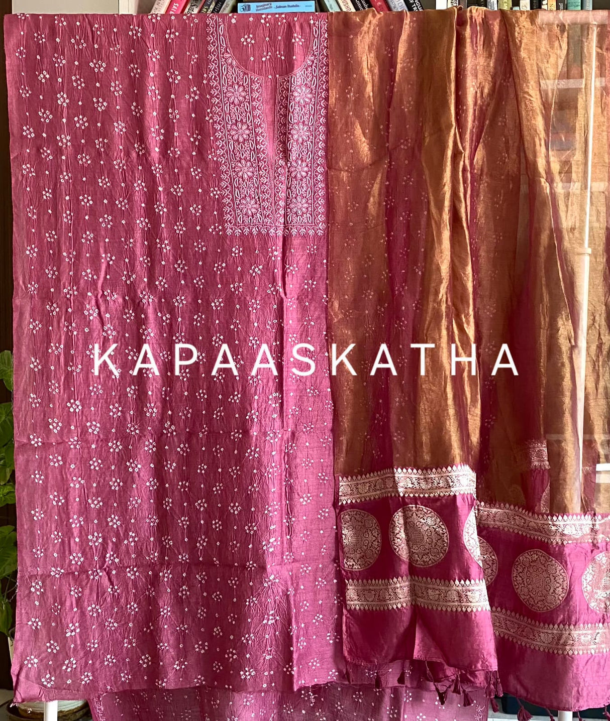 bandhani-chikakari-fusion-unstitched-bandhani-suit-set