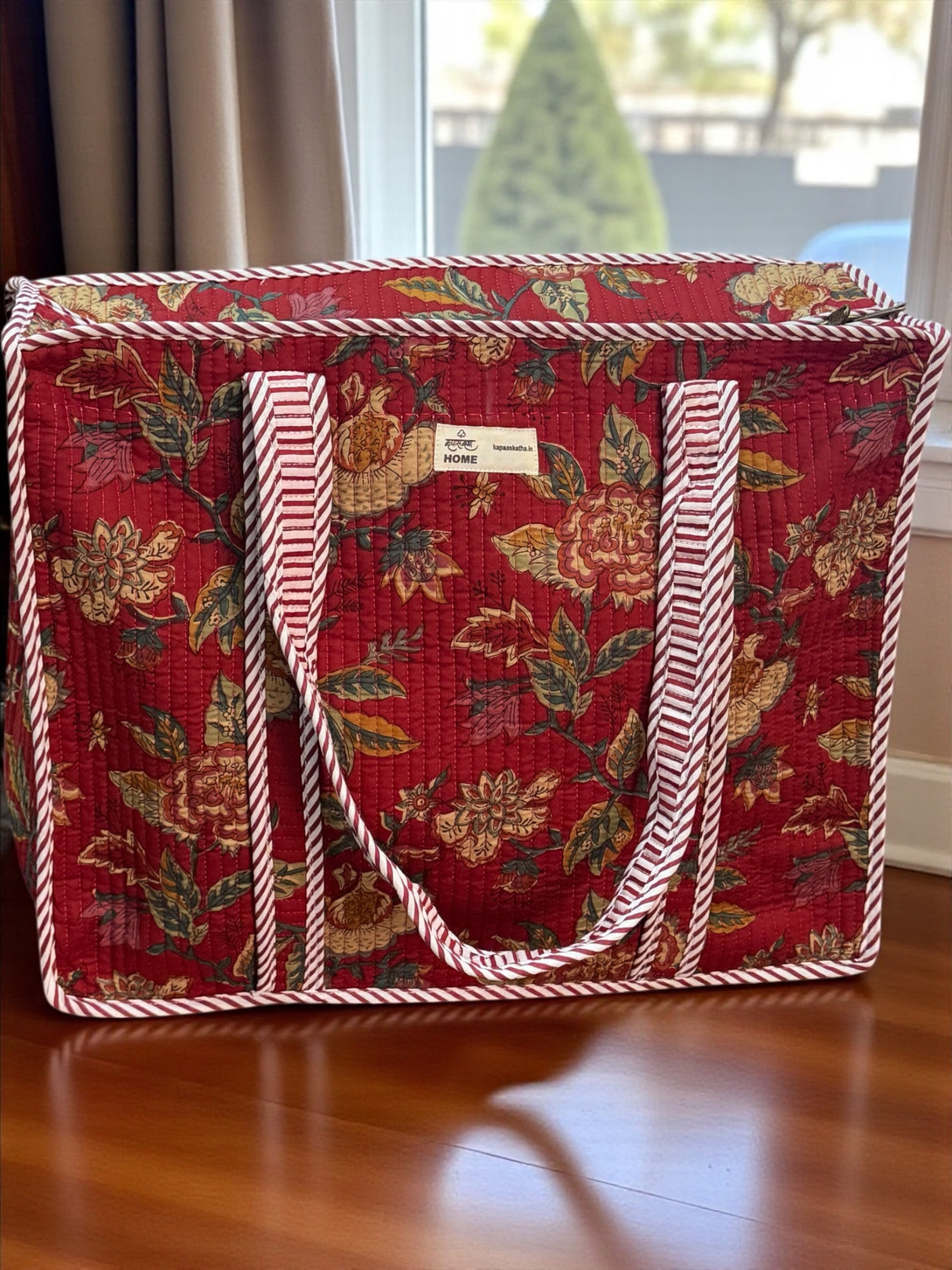 beautiful-floral-cotton-carryall-handcrafted-tote-handmade