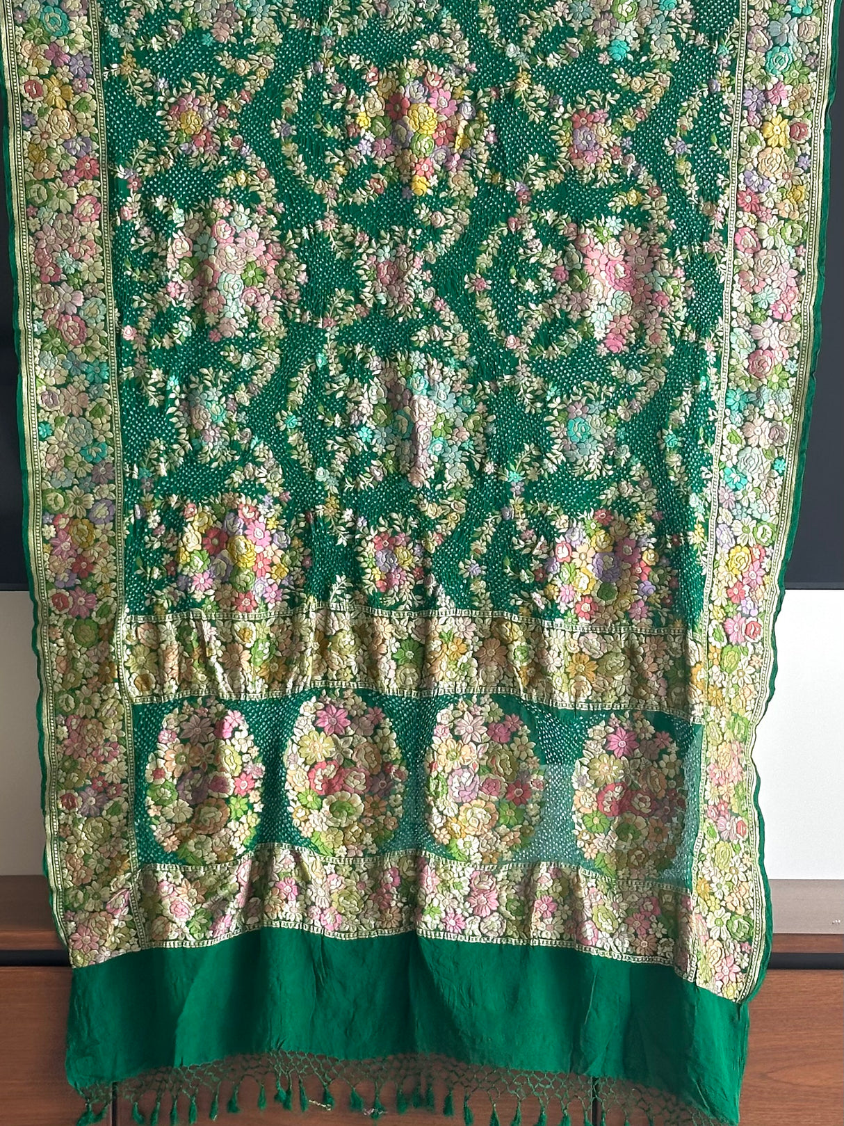 beautiful-green-banarasi-georgette-bandhani-saree