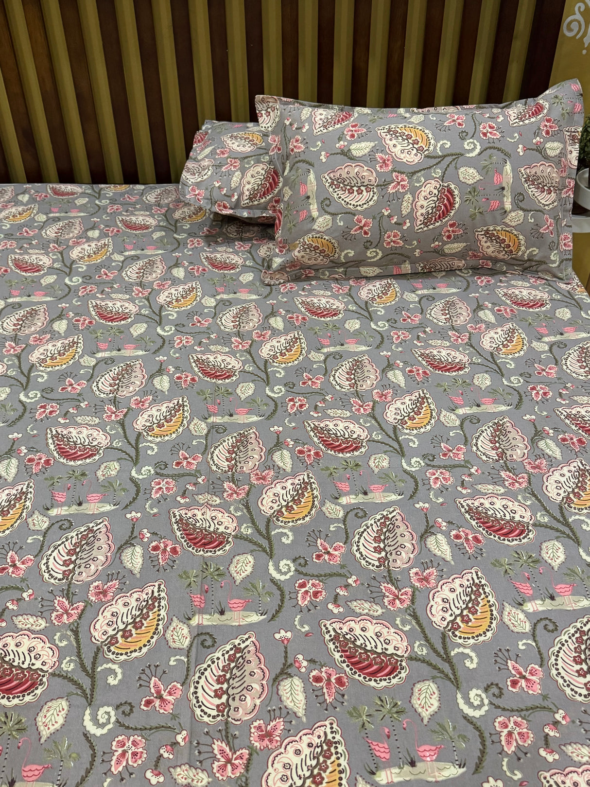 cotton-bedspread-manufacturer-for-exporters