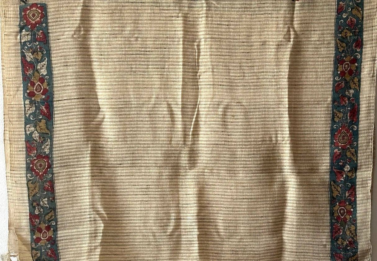 beige-desi-tussar-silk-floral-kalamkari-saree-fabric-texture-view