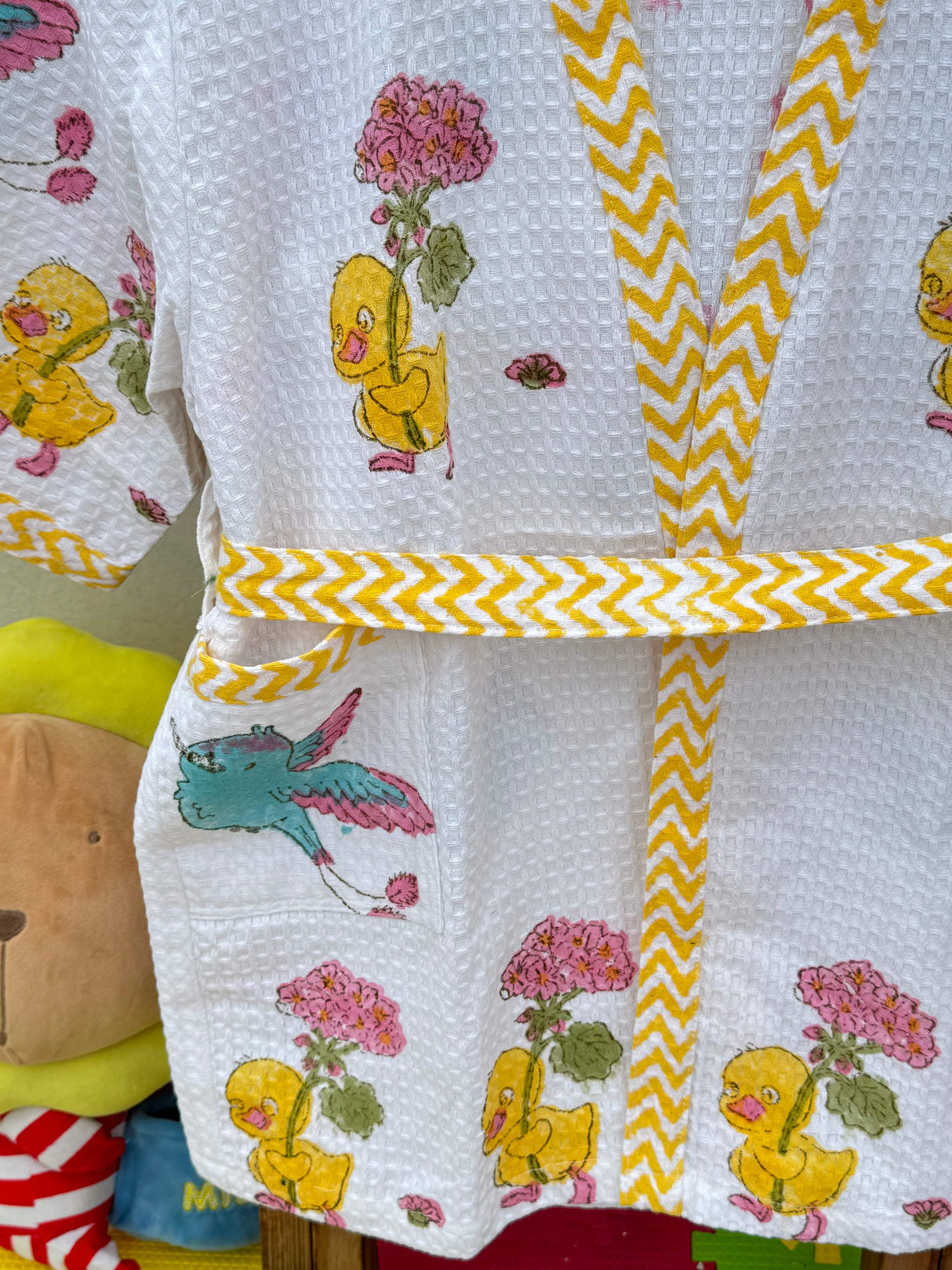 birds-kids-bathrobe-side-view