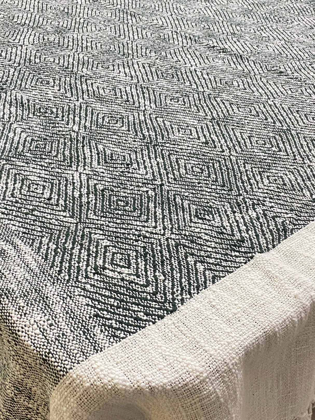 black-woven-cotton-table-cloth-6-seater-close-up