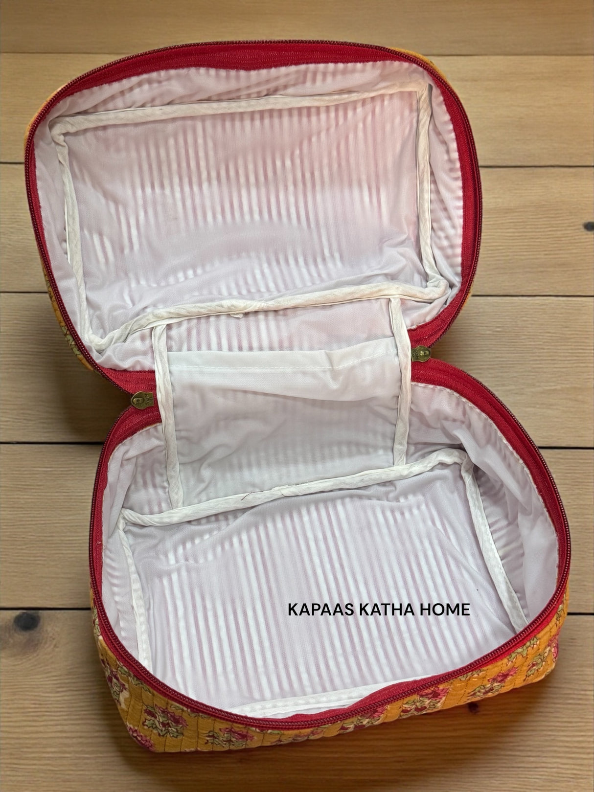 water proof cosmetic-organizer-bag