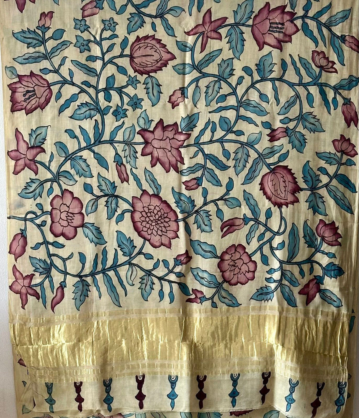 blossom-whisper-floral-gajji-silk-kalamkari-saree