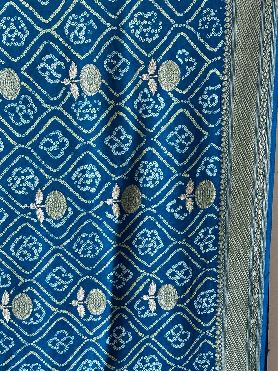 Super Exclusive Handloom Pure Banarsi Georgette Bandhani Saree