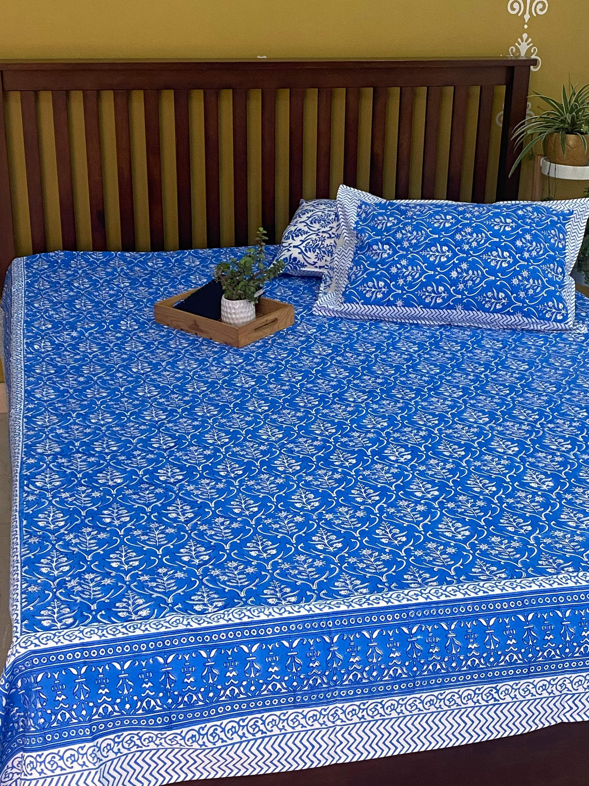 blue-color-king-cotton-bedsheet-full-view