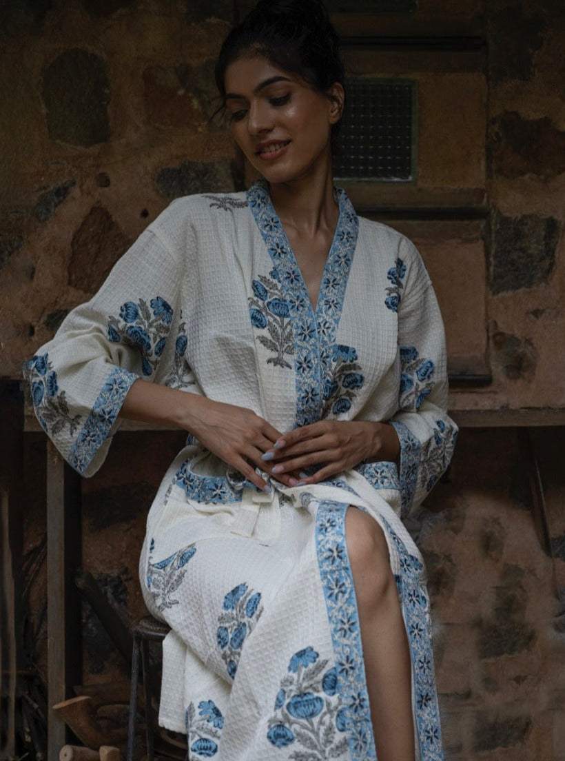 blue-floral-cotton-waffle-bathrobe-zoom-in-view