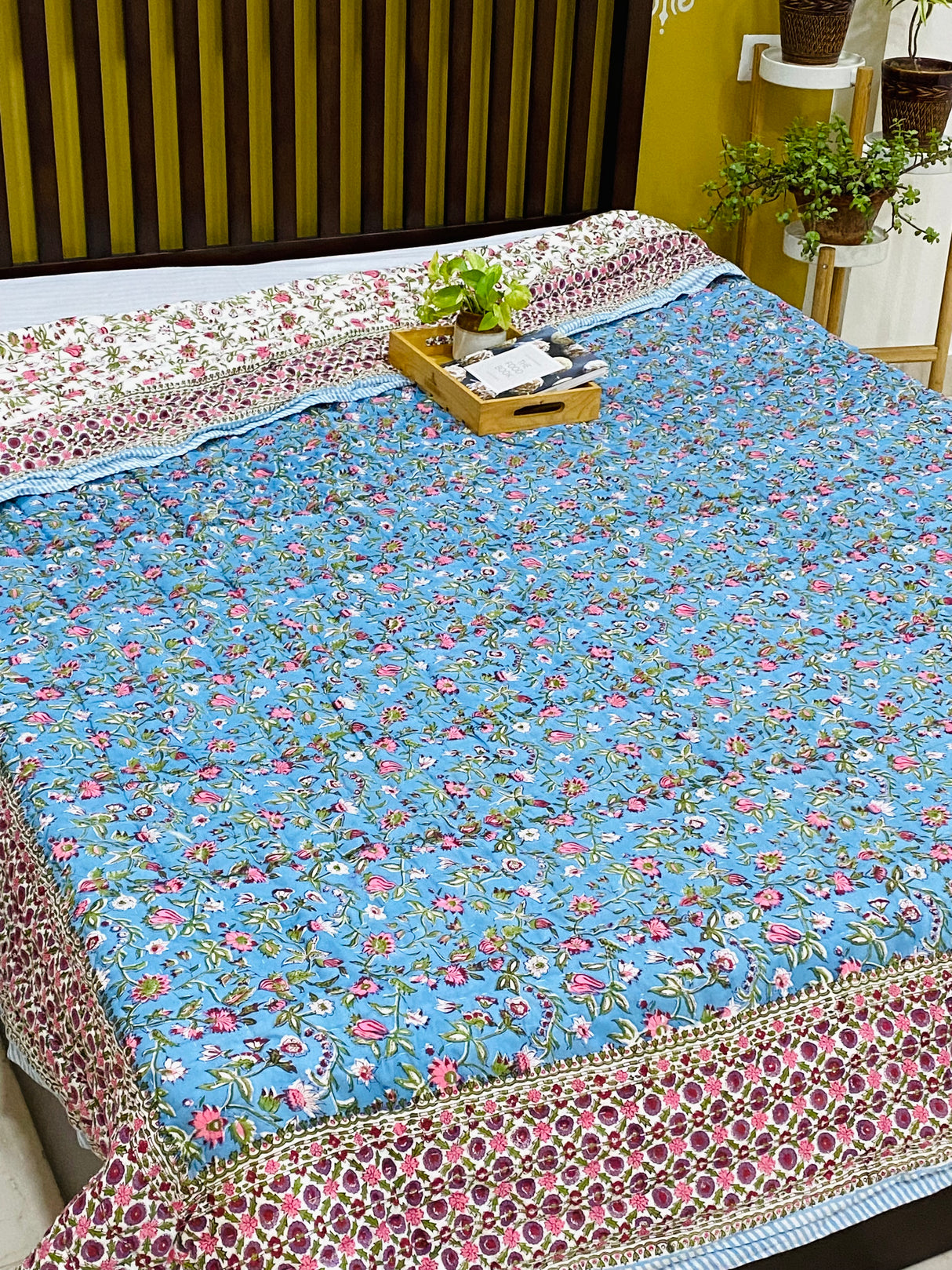 blue-violet-flowers-king-cotton-quilt-complete-view