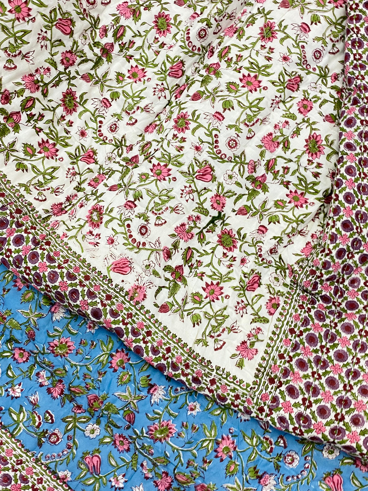 blue-violet-flowers-king-cotton-quilt-laid-out-view