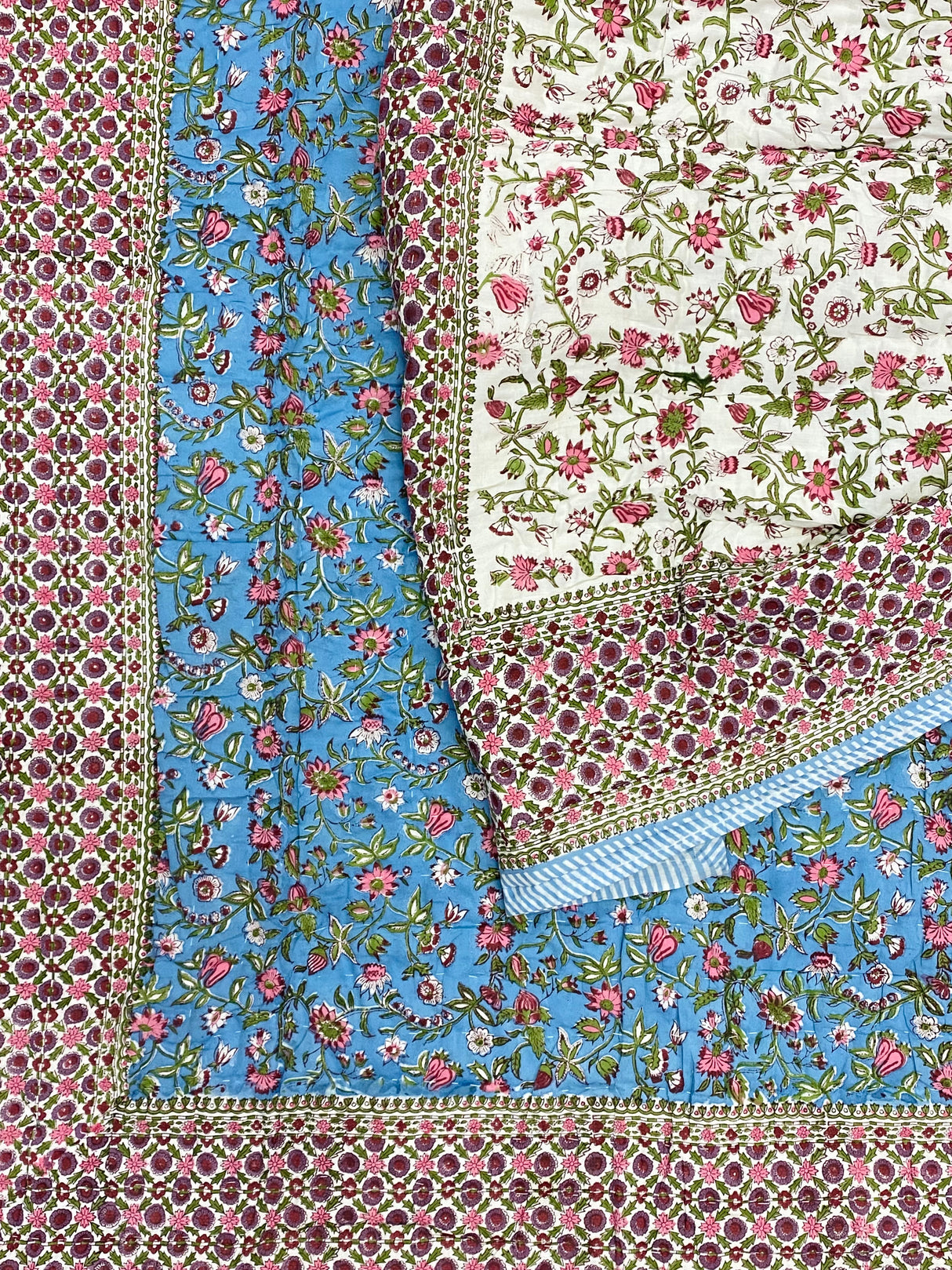 blue-violet-flowers-king-cotton-quilt-side-view