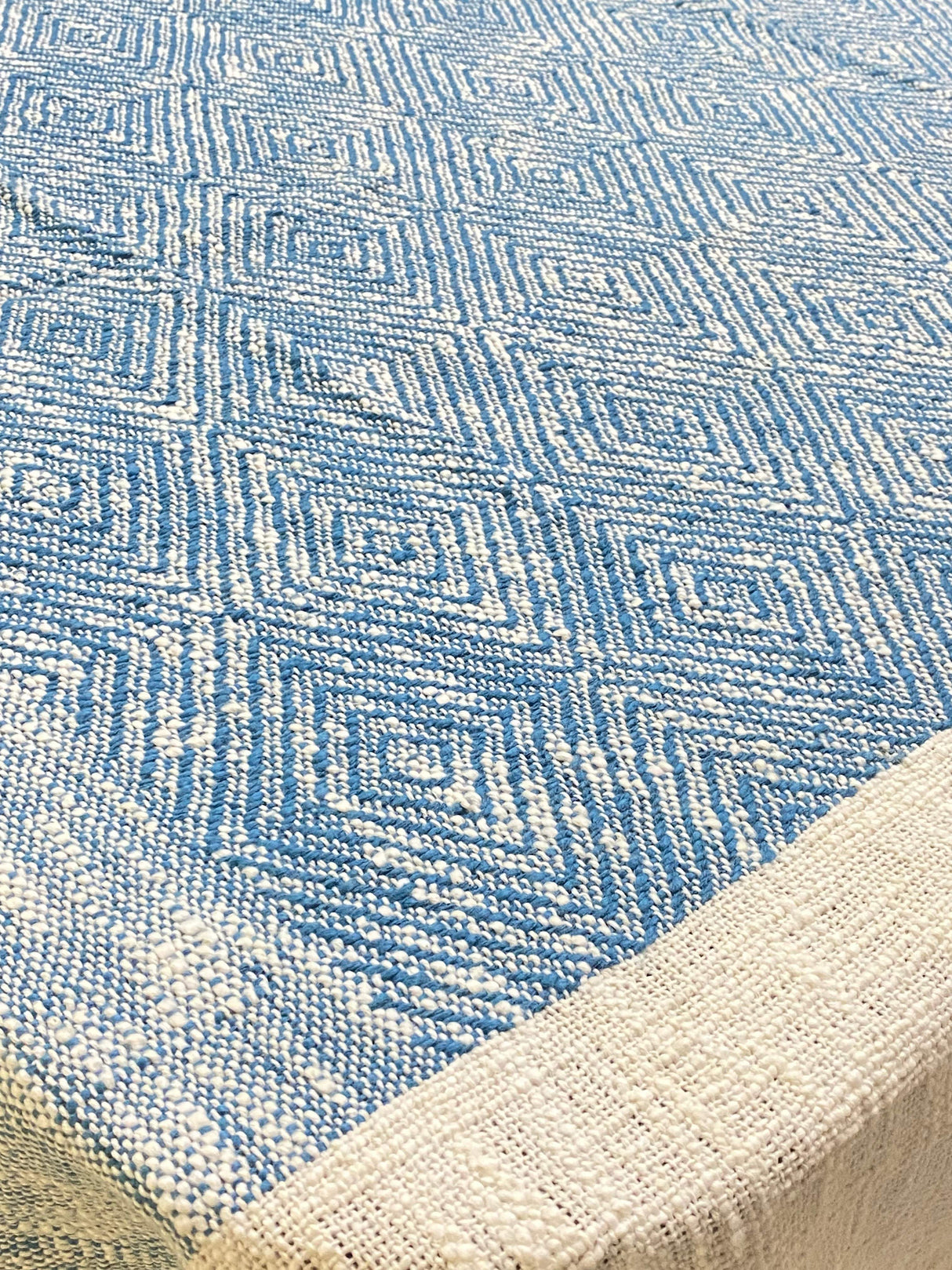 blue-woven-cotton-table-cloth-6-seater-close-up