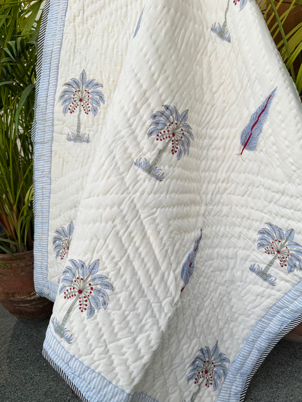 breezy-handblock-printed-mulmul-quilt-reversible
