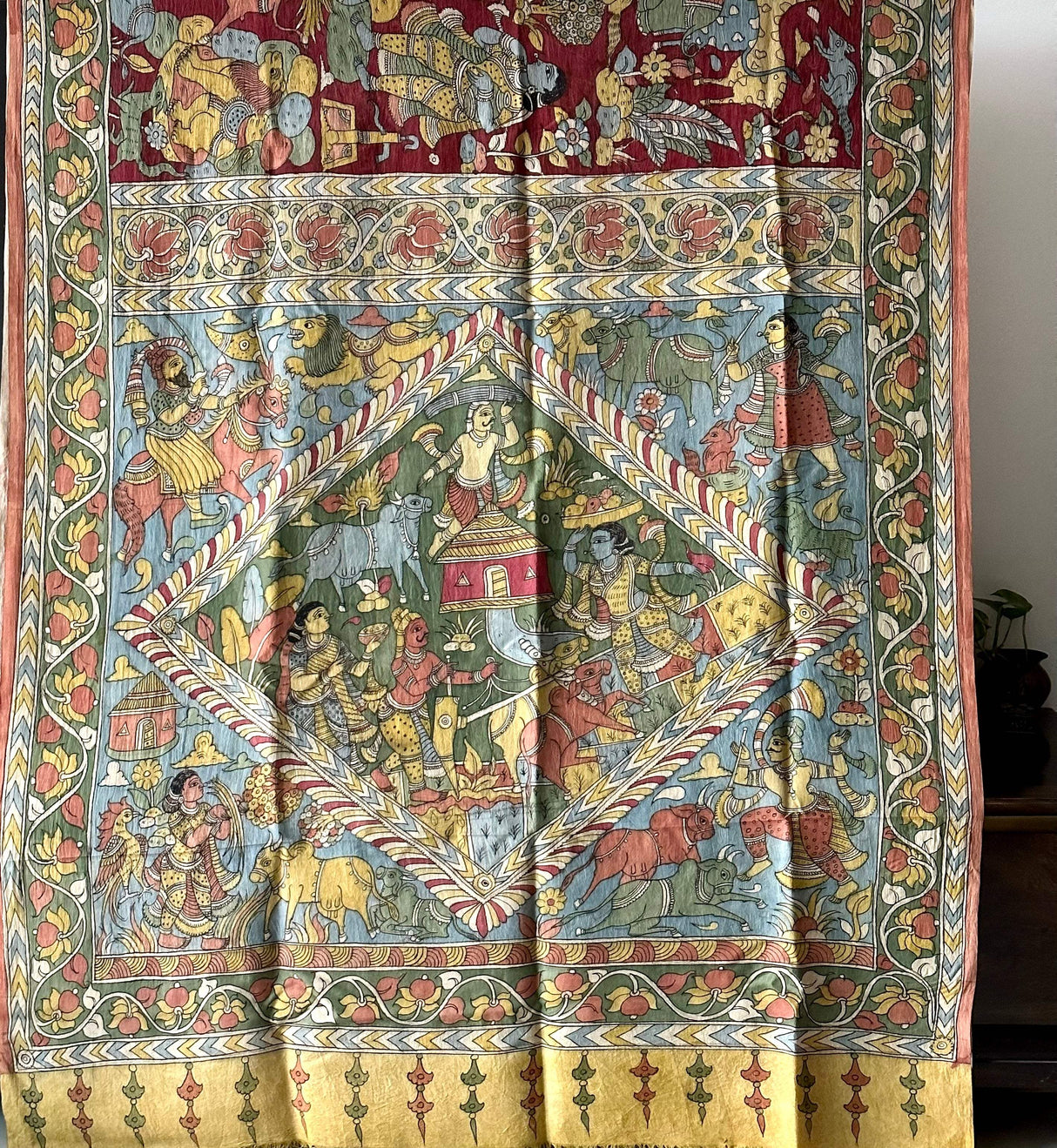 brick-red-floral-mulberry-silk-kalamkari-saree-pallu-close-up