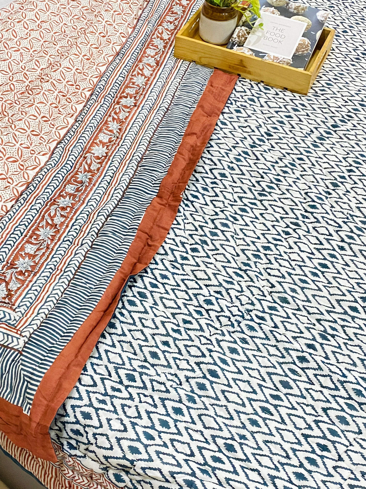 brown-color-king-cotton-quilt-close-up