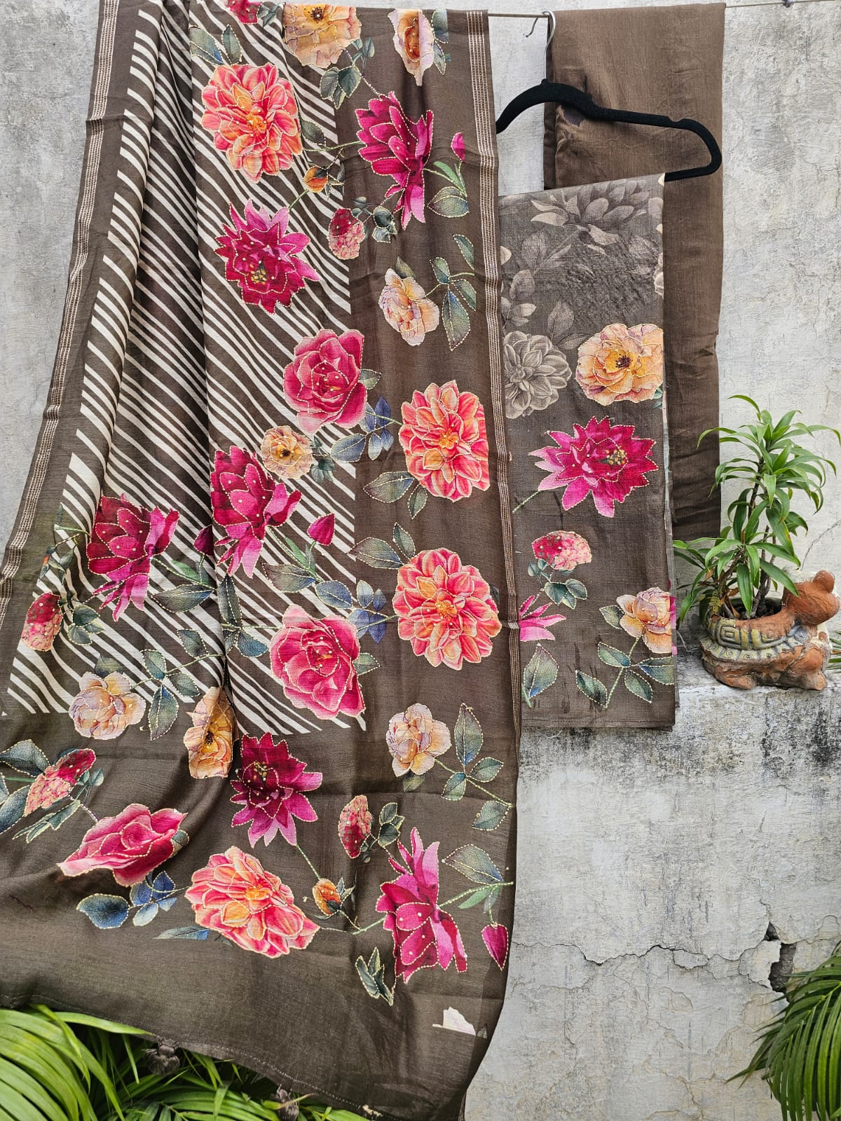 3-piece-tussar-silk-unstitched-suit-set