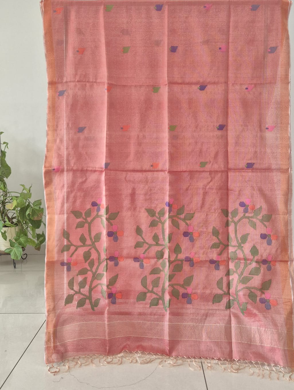 sophisticated-carrot-red-handloom-tissue-silk-saree-with-jamdani-weaving