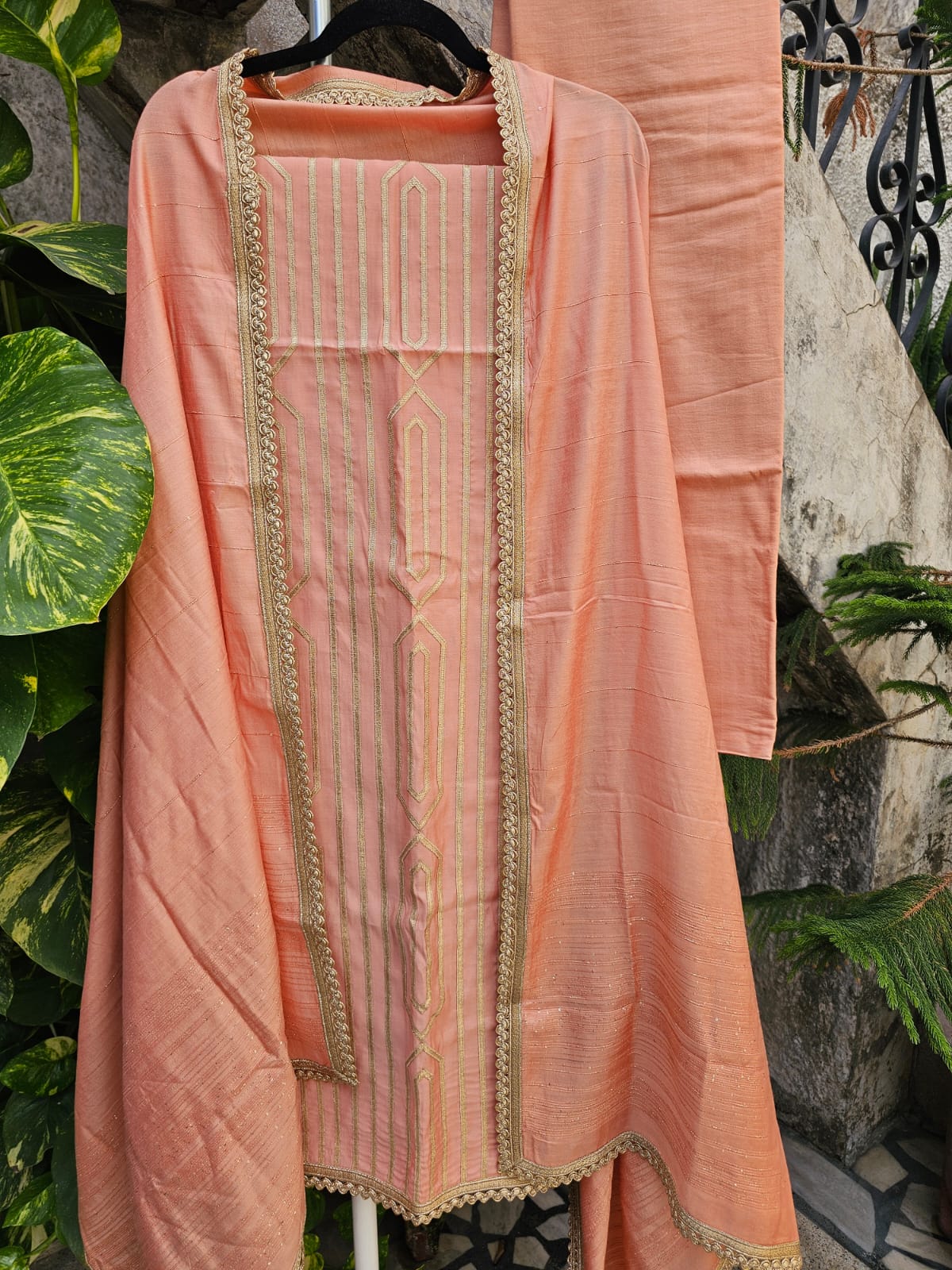 chanderi-cotton-applique-peach-unstitched-suit-set