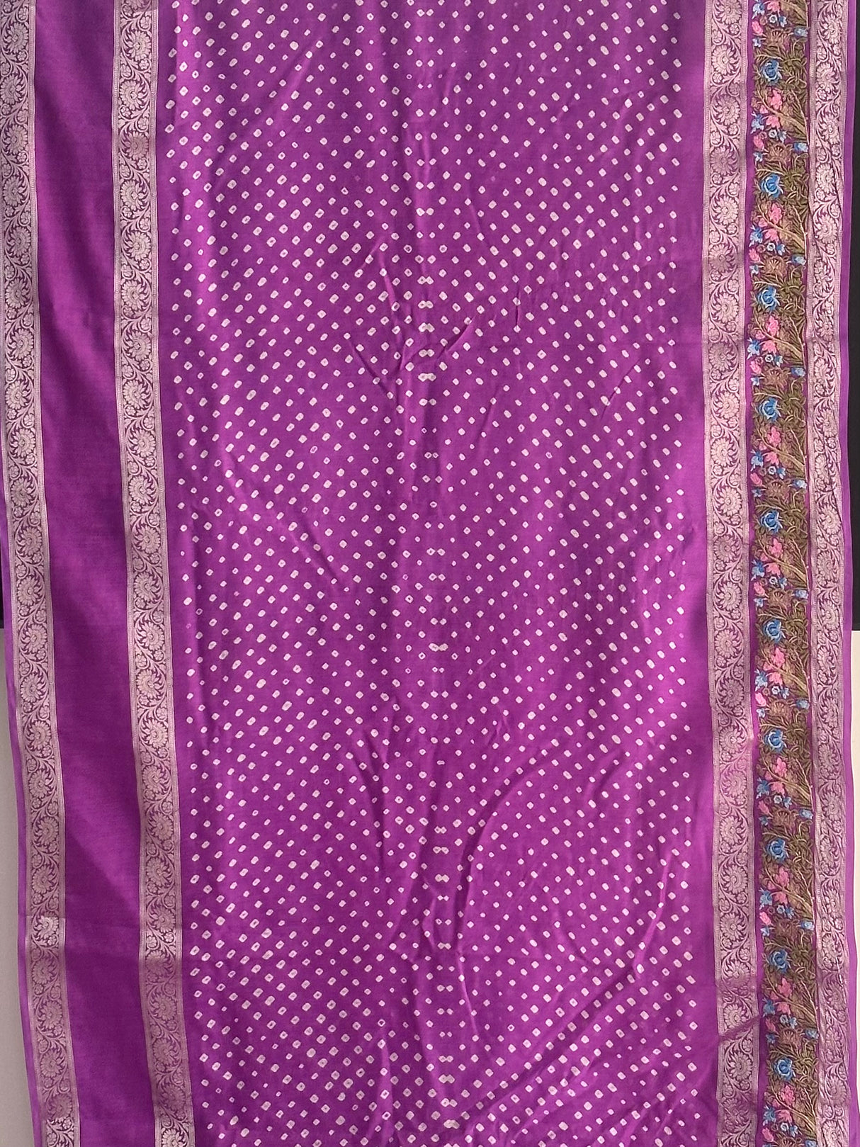 chiniya-silk-saree-with-embroidered-pallu