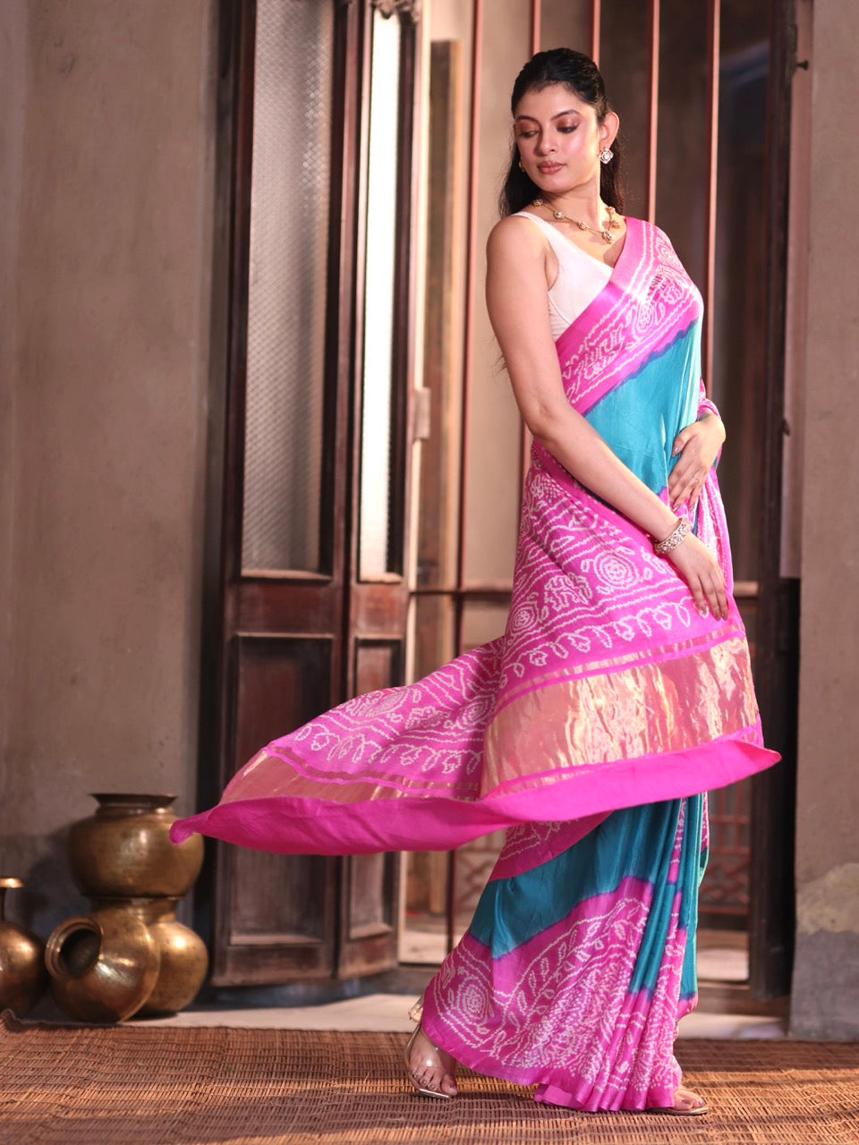 circular-turquoise-pink-pure-gajji-silk-bandhani-saree