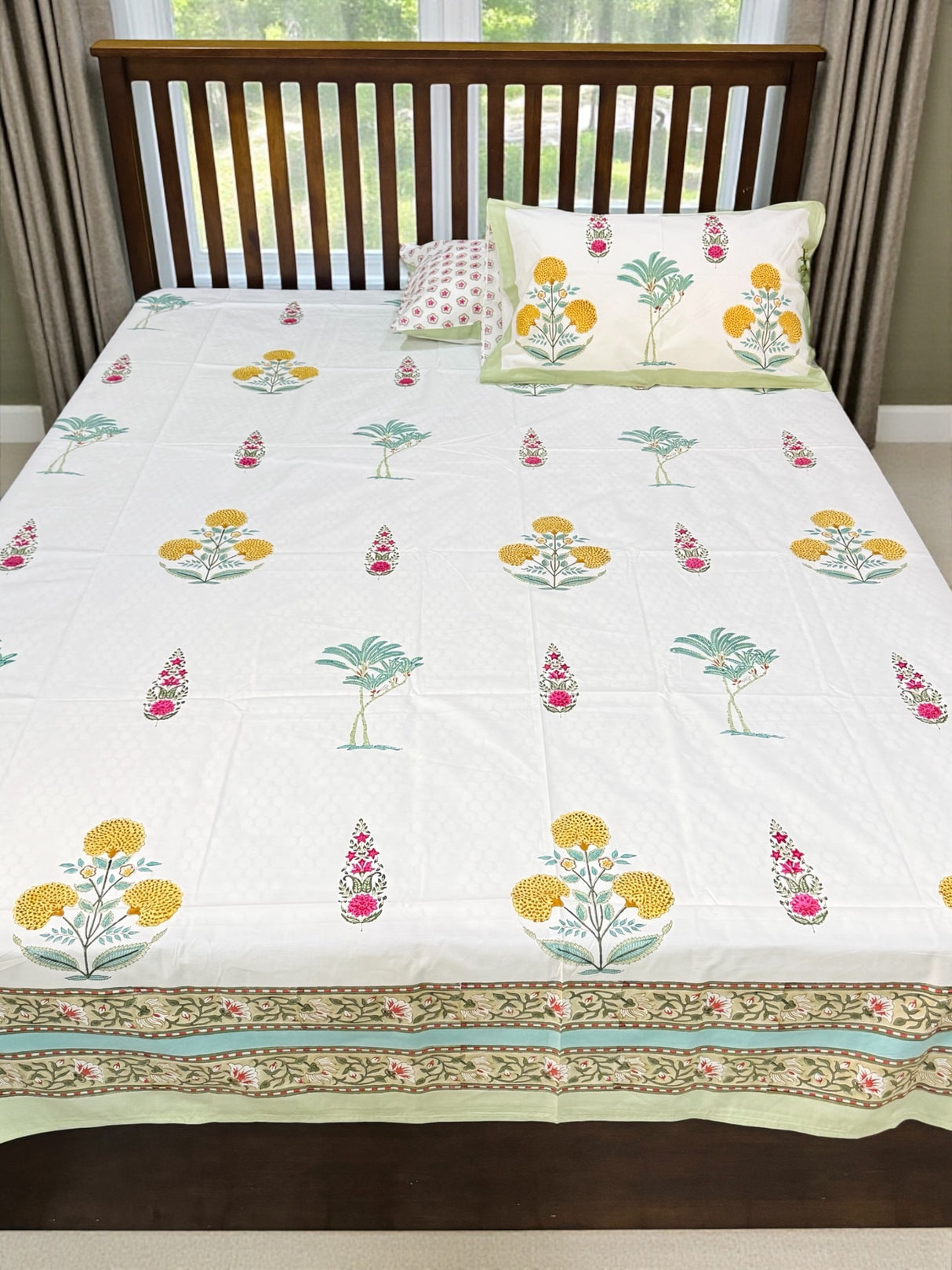 classic-blockprint-pattern-bedsheet