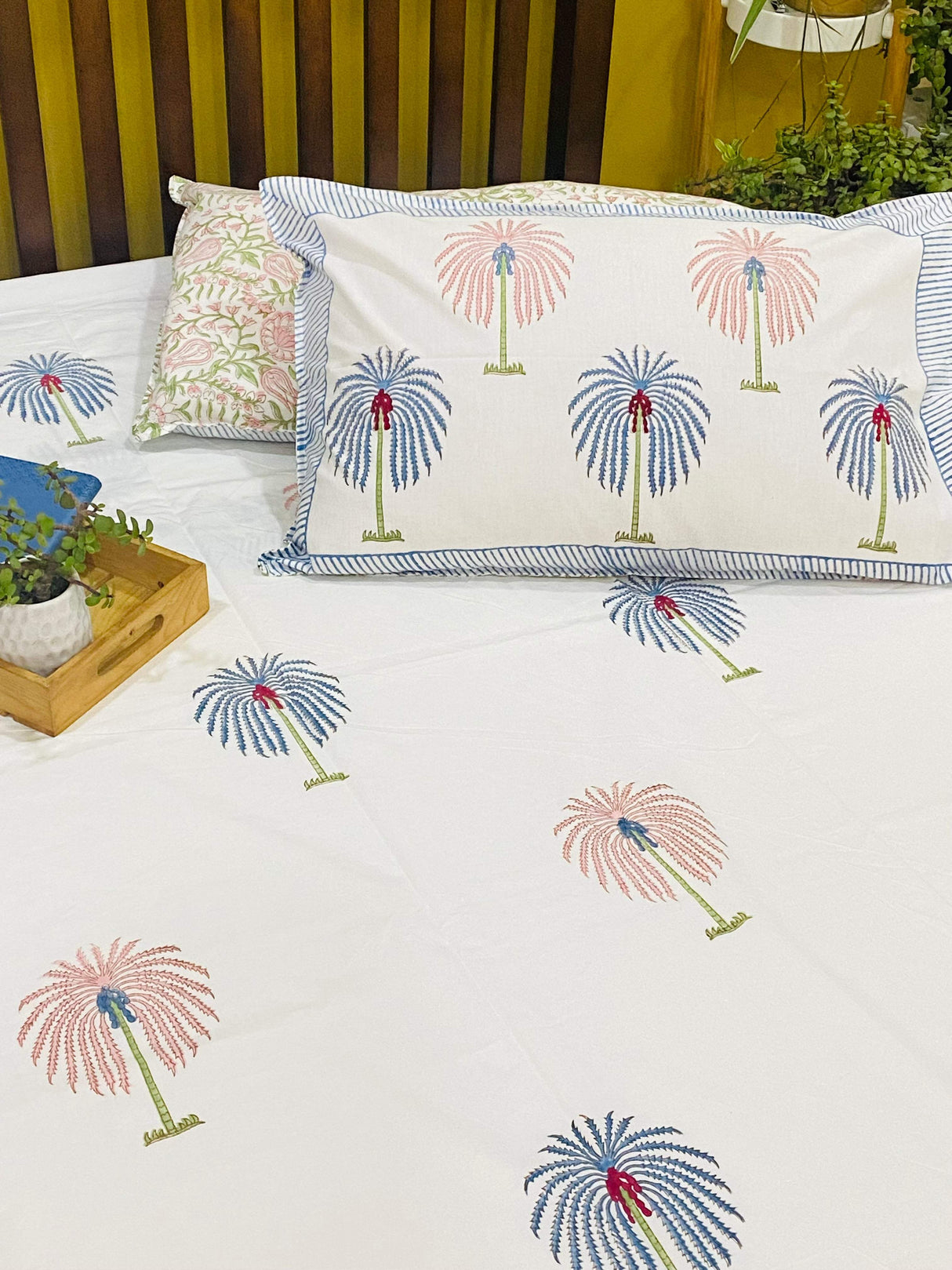 coconut-tree-king-cotton-bedsheet-side-view