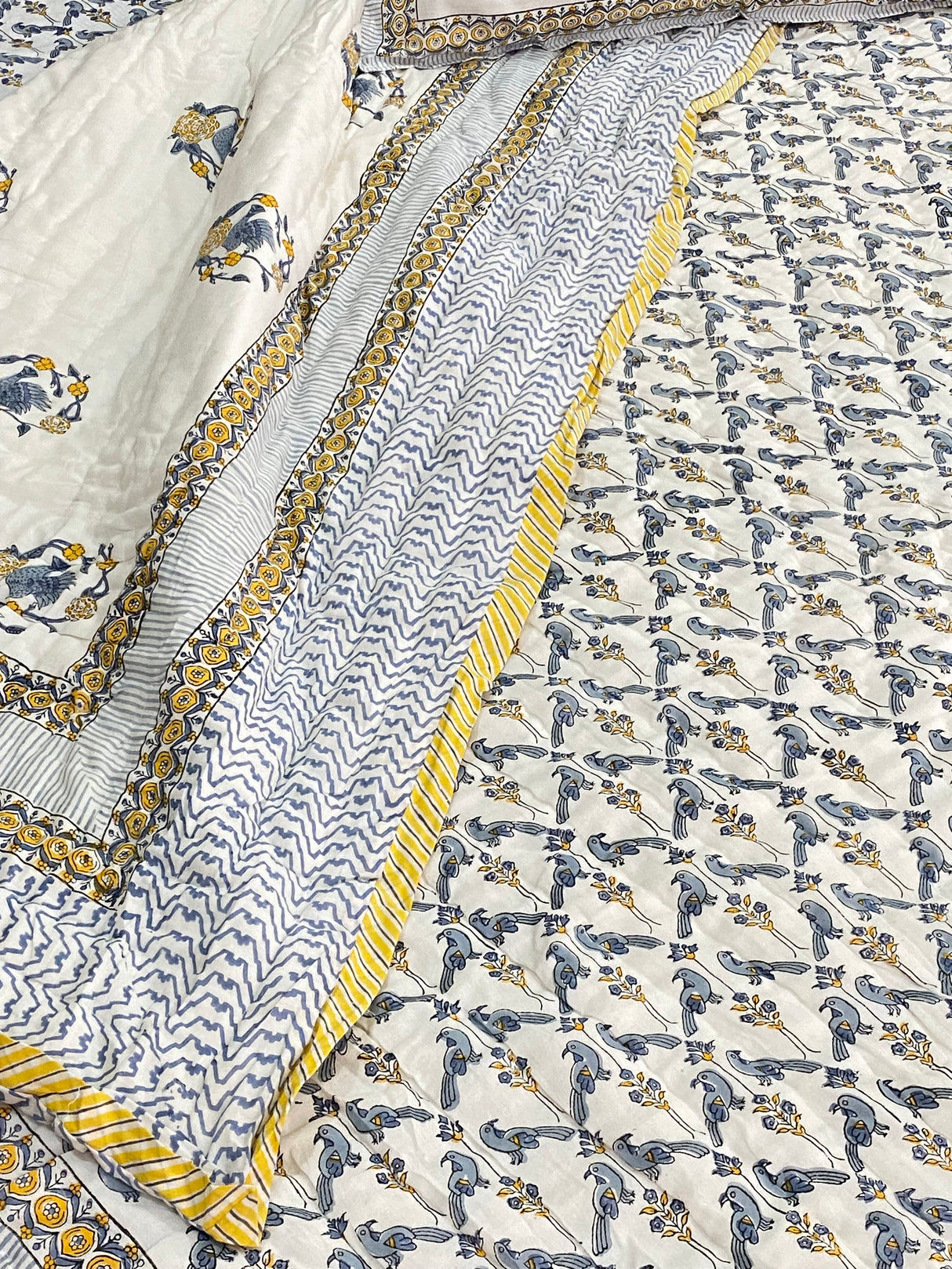 cotton-bedsheet-set-with-quilt