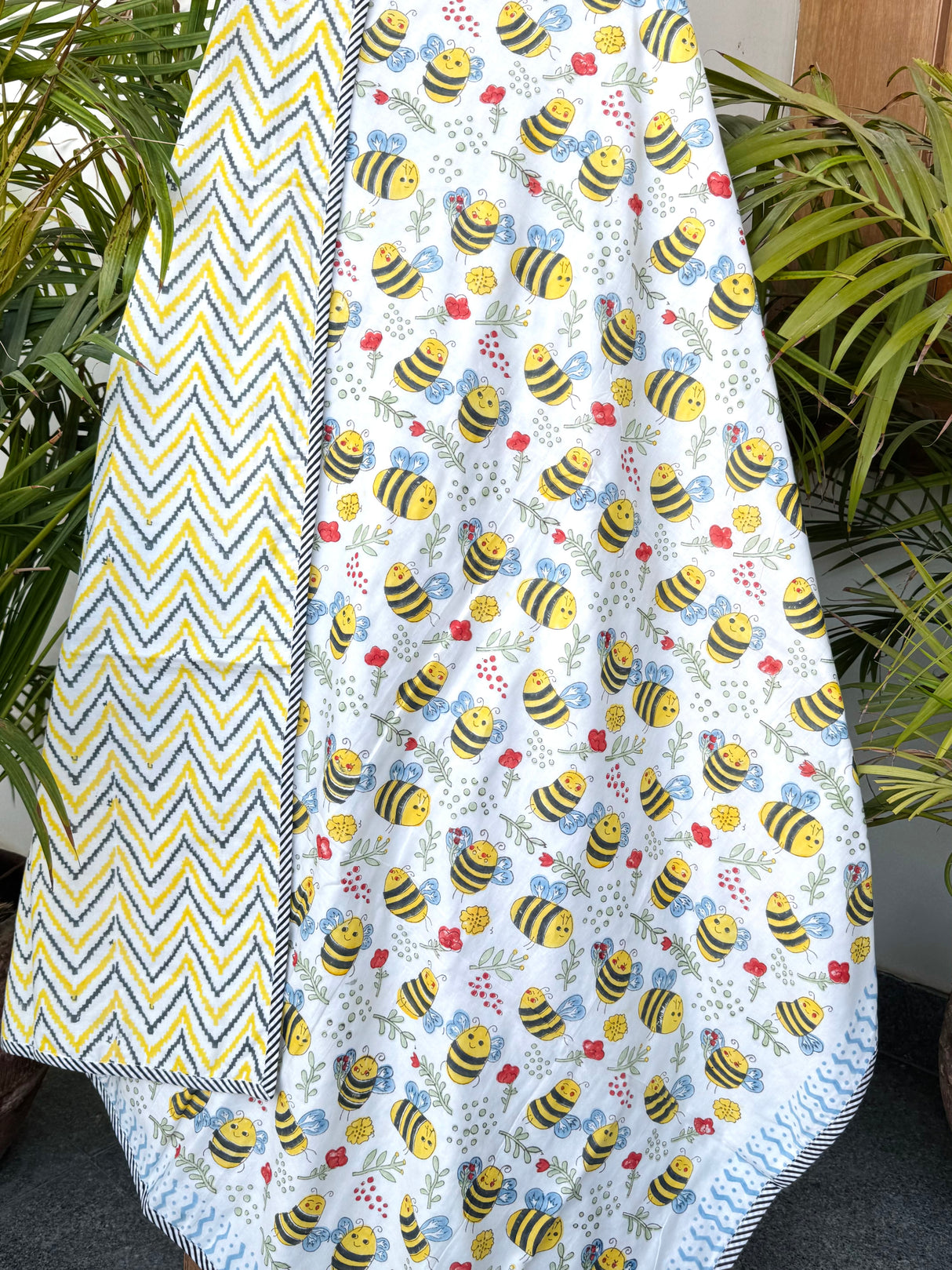 cotton-cute-bee-theme-handblock-printed-blanket