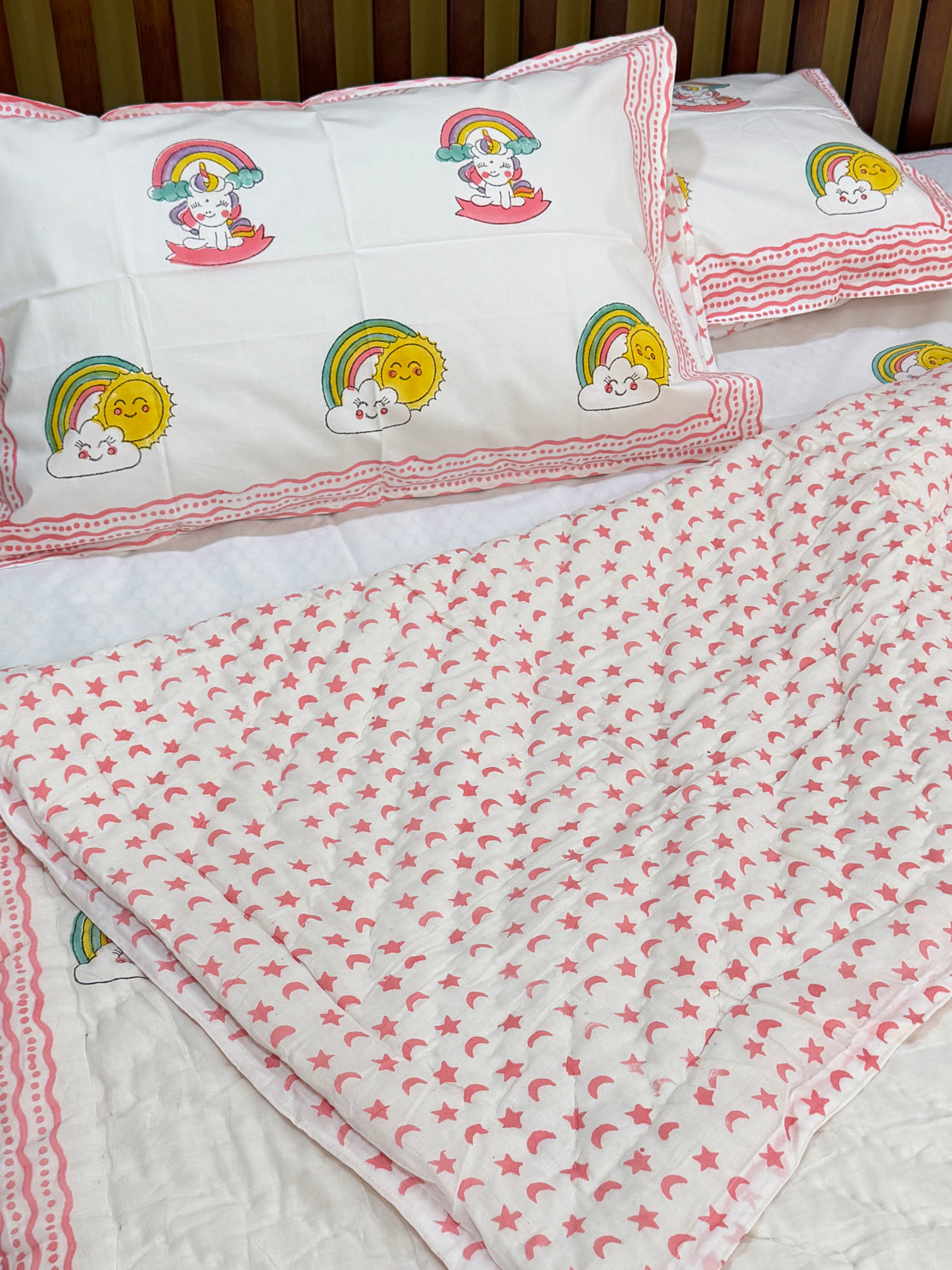cotton-filled-breezy-nap-unicorn-theme-kids-mulmul-quilt